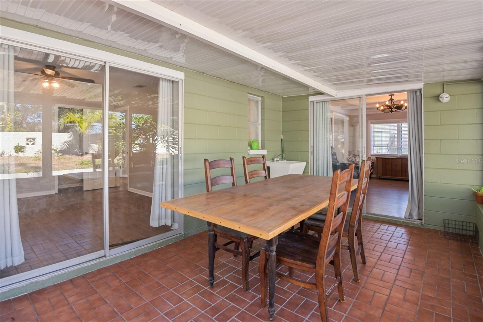 Image 10 of 33 For 34037 Woodland Circle