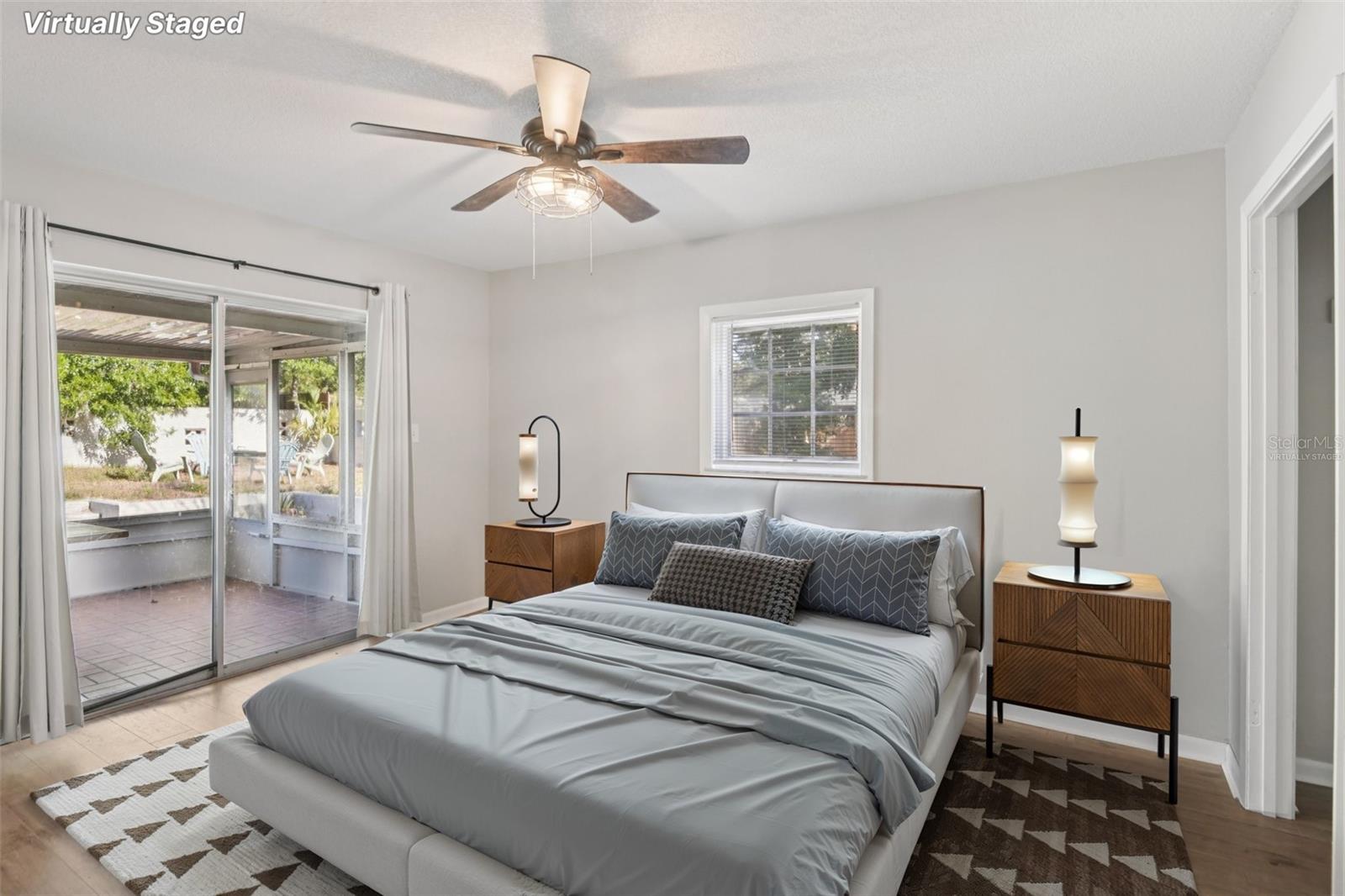 Image 12 of 33 For 34037 Woodland Circle