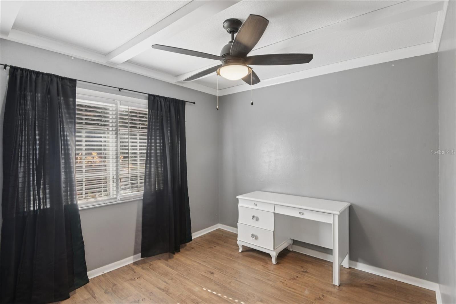 Image 19 of 33 For 34037 Woodland Circle