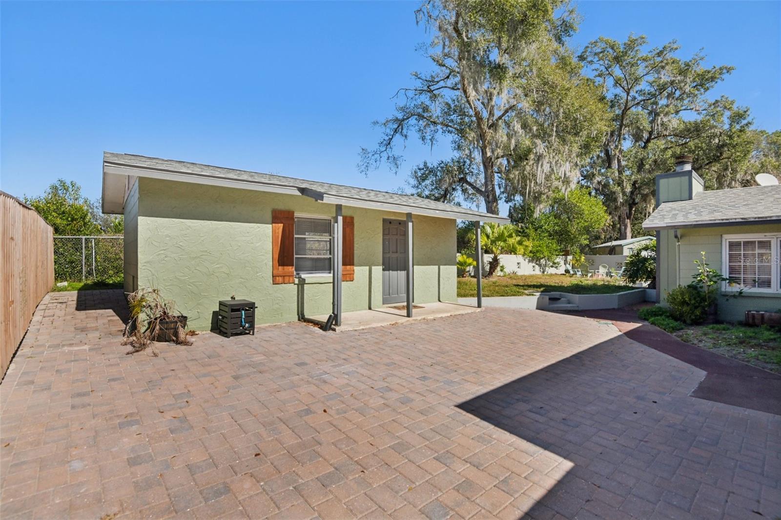 Image 21 of 33 For 34037 Woodland Circle