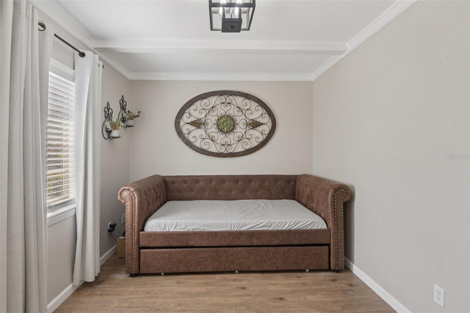 Image 4 of 33 For 34037 Woodland Circle