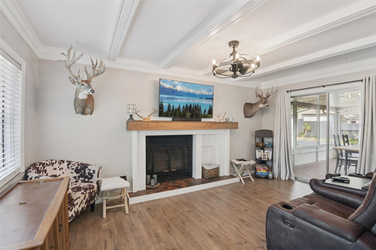 Image 8 of 33 For 34037 Woodland Circle