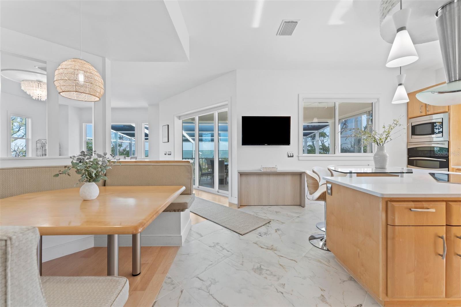 Image 11 of 98 For 4150 Snail Island Court