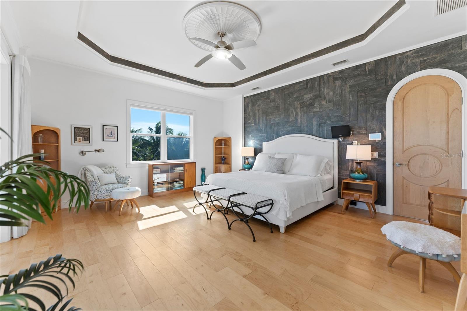 Image 40 of 98 For 4150 Snail Island Court