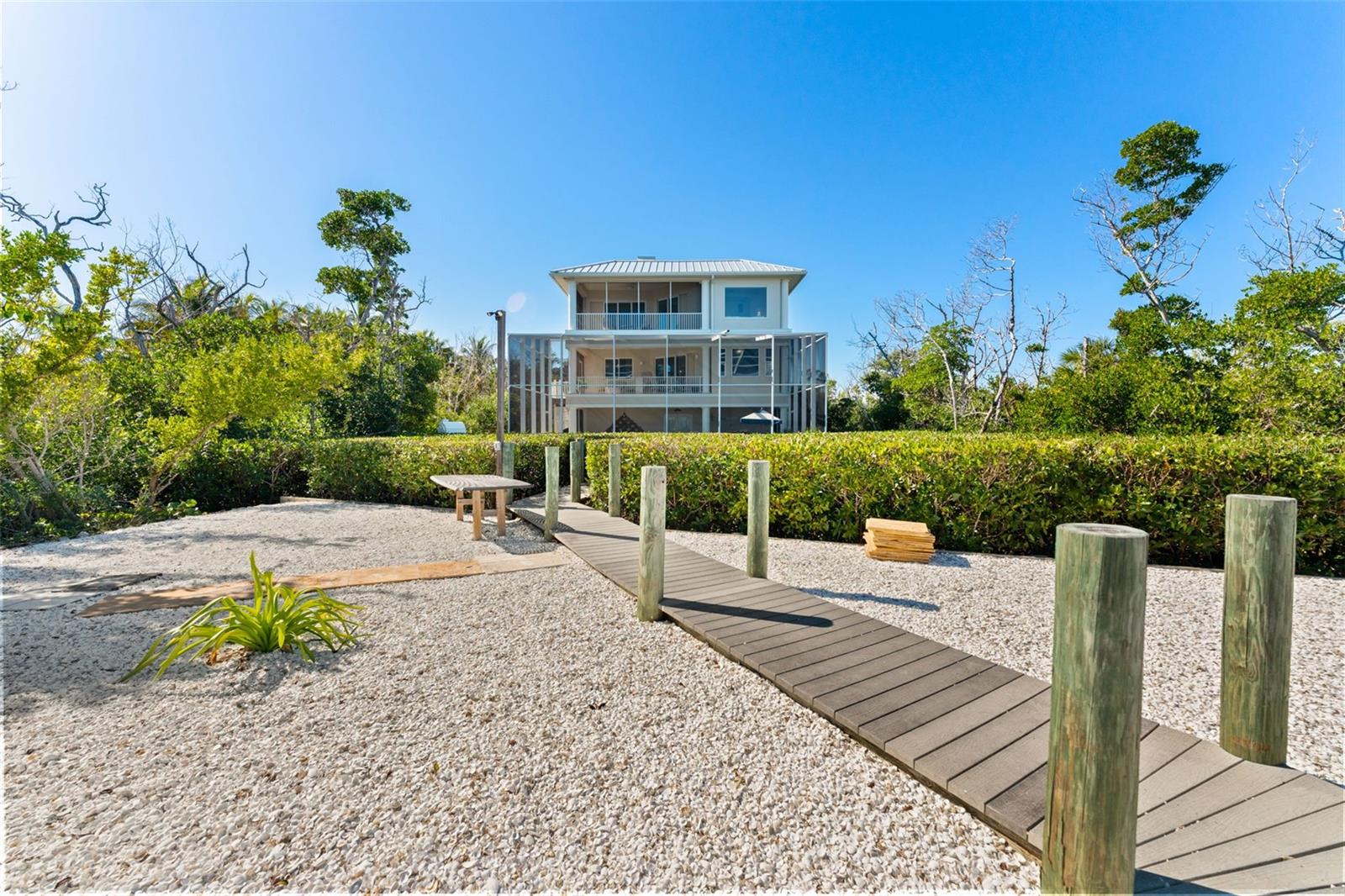 Image 74 of 98 For 4150 Snail Island Court