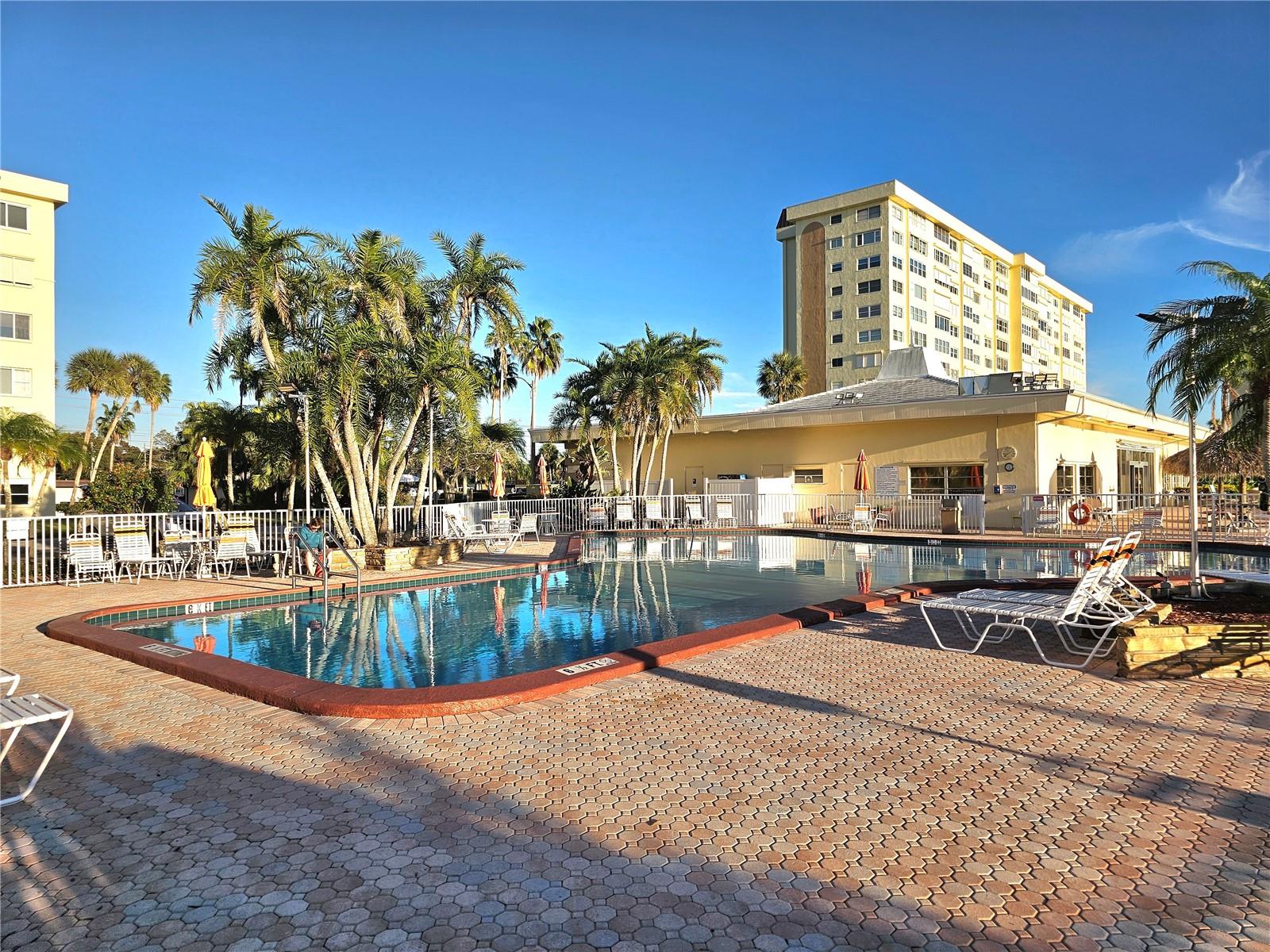 Image 35 of 42 For 4525 Cove Circle 1002