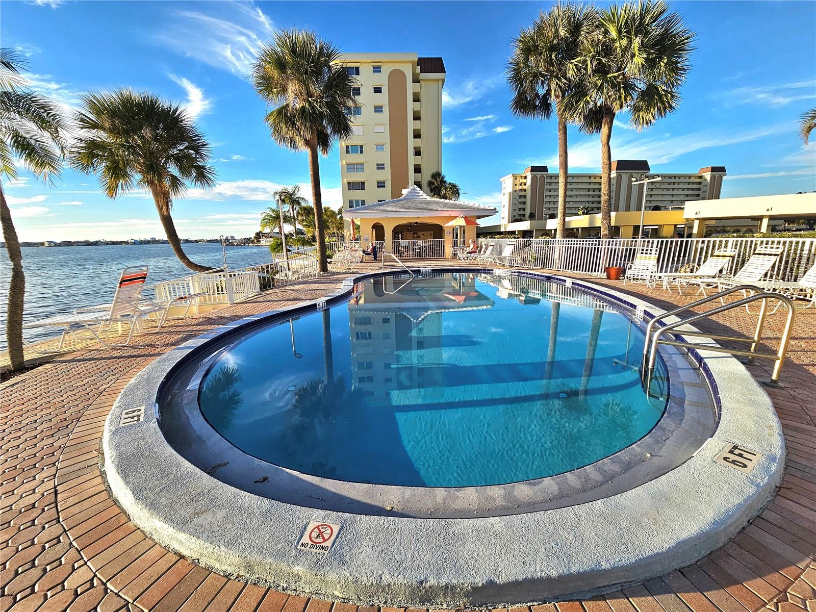 Image 40 of 42 For 4525 Cove Circle 1002