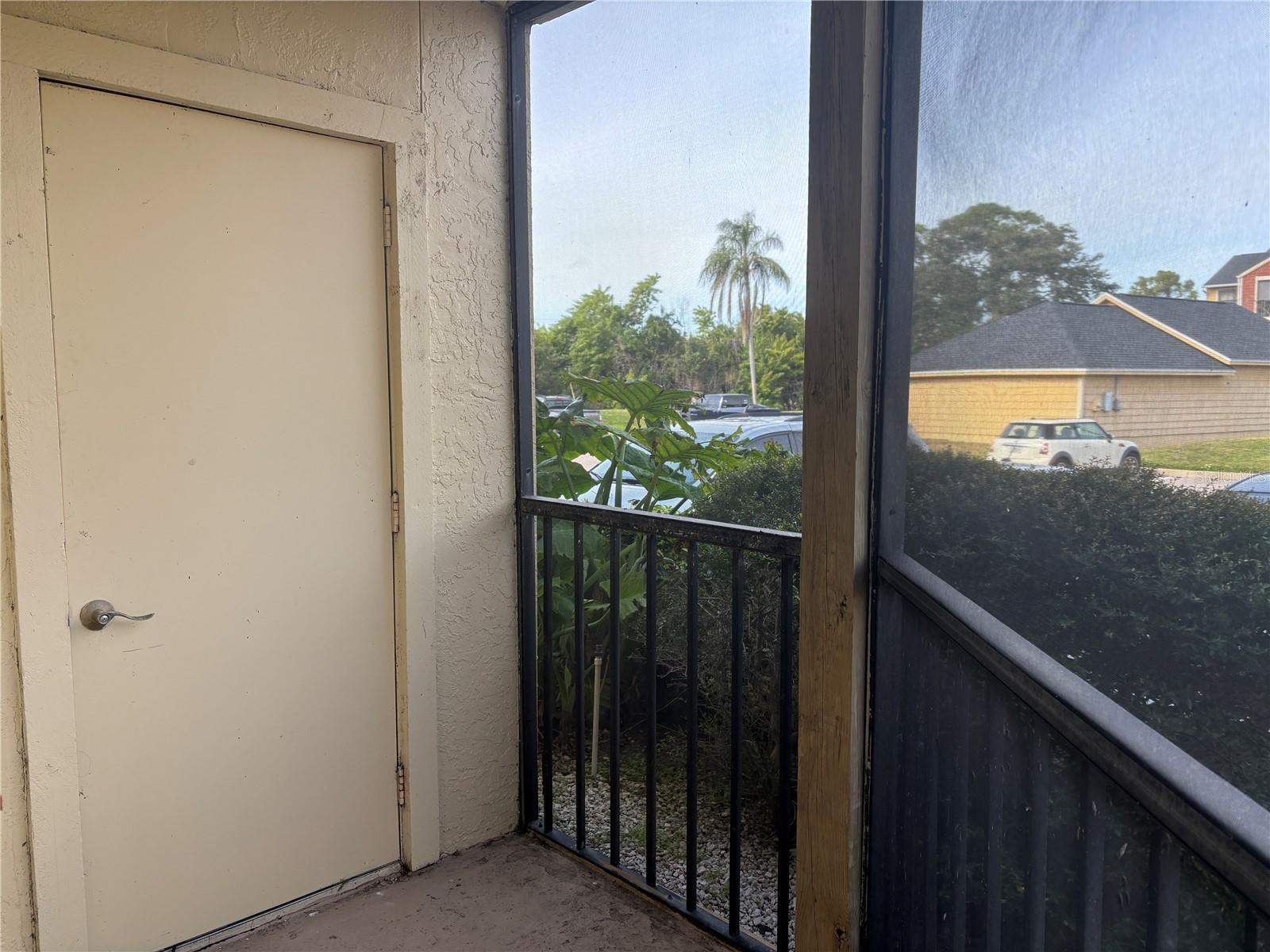 Image 25 of 33 For 11901 4th Street N 7107