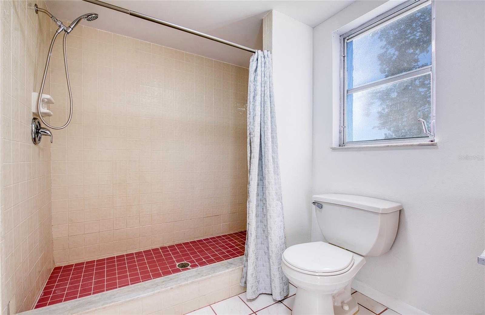 Image 20 of 38 For 2420 Winding Creek Boulevard 201