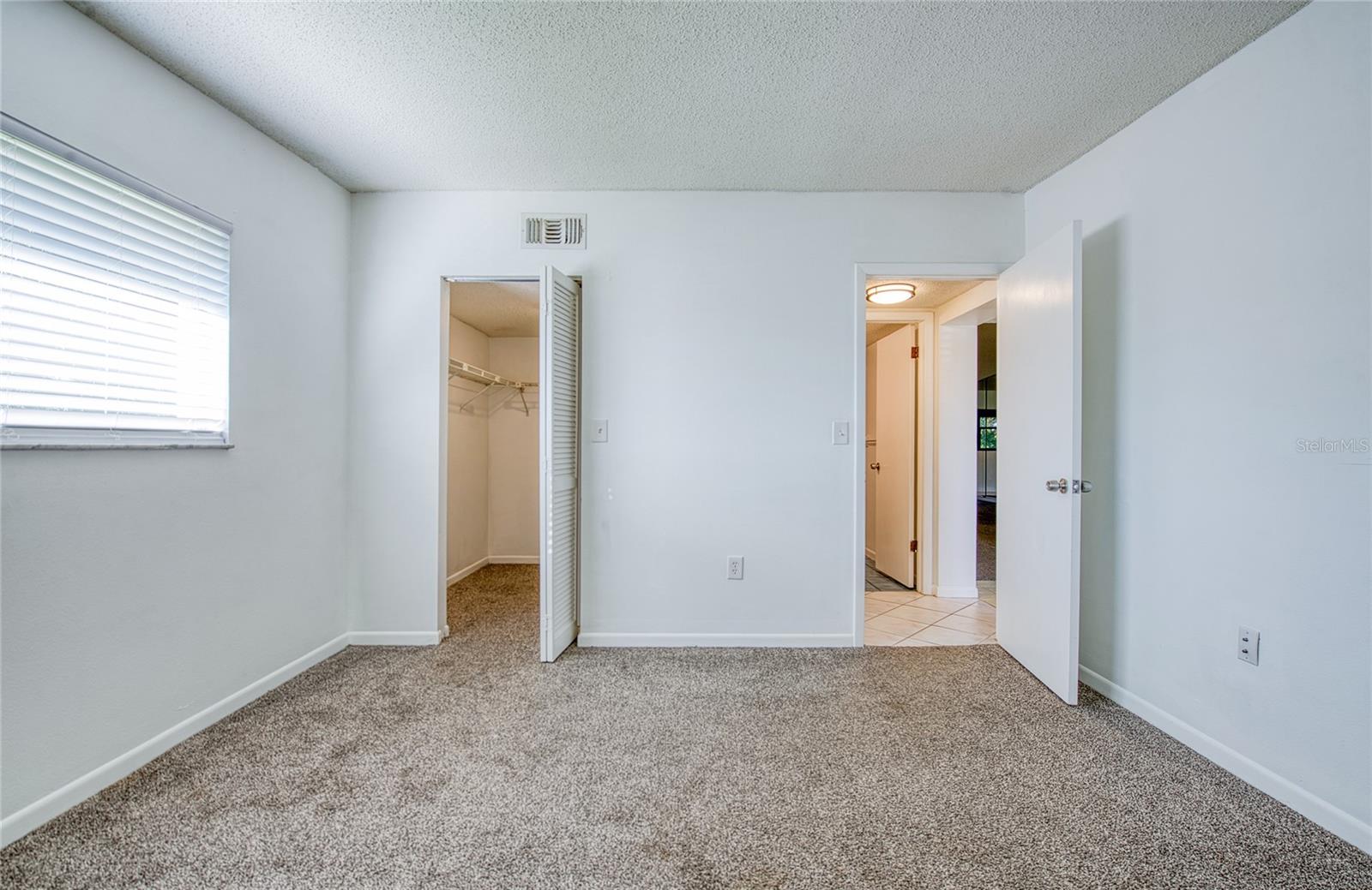 Image 22 of 38 For 2420 Winding Creek Boulevard 201