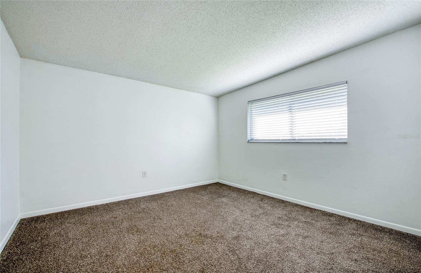 Image 23 of 38 For 2420 Winding Creek Boulevard 201