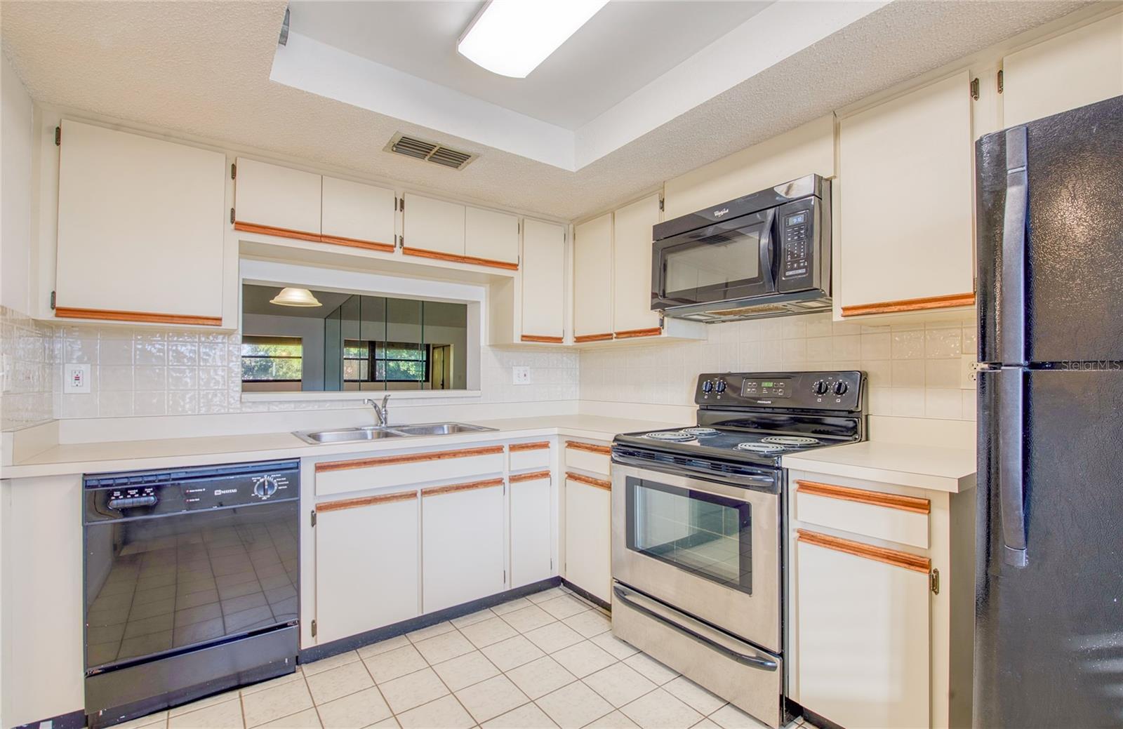 Image 7 of 38 For 2420 Winding Creek Boulevard 201