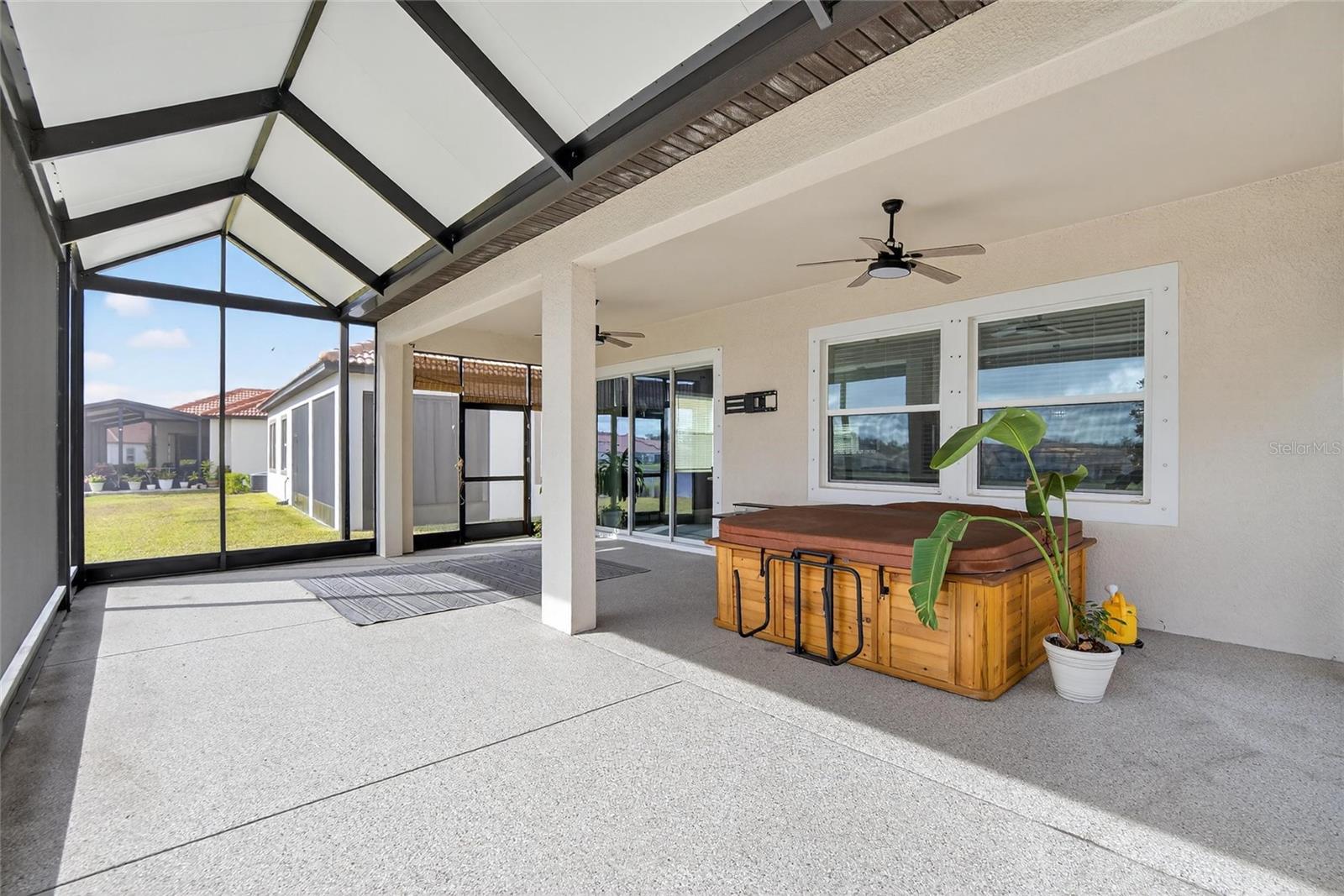 Image 43 of 89 For 17316 Scuba Crest Street