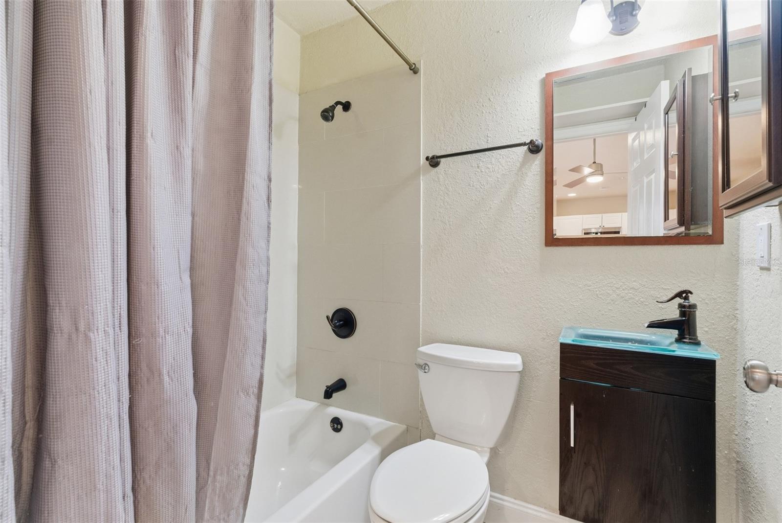 Image 22 of 26 For 1302 Louisiana Avenue