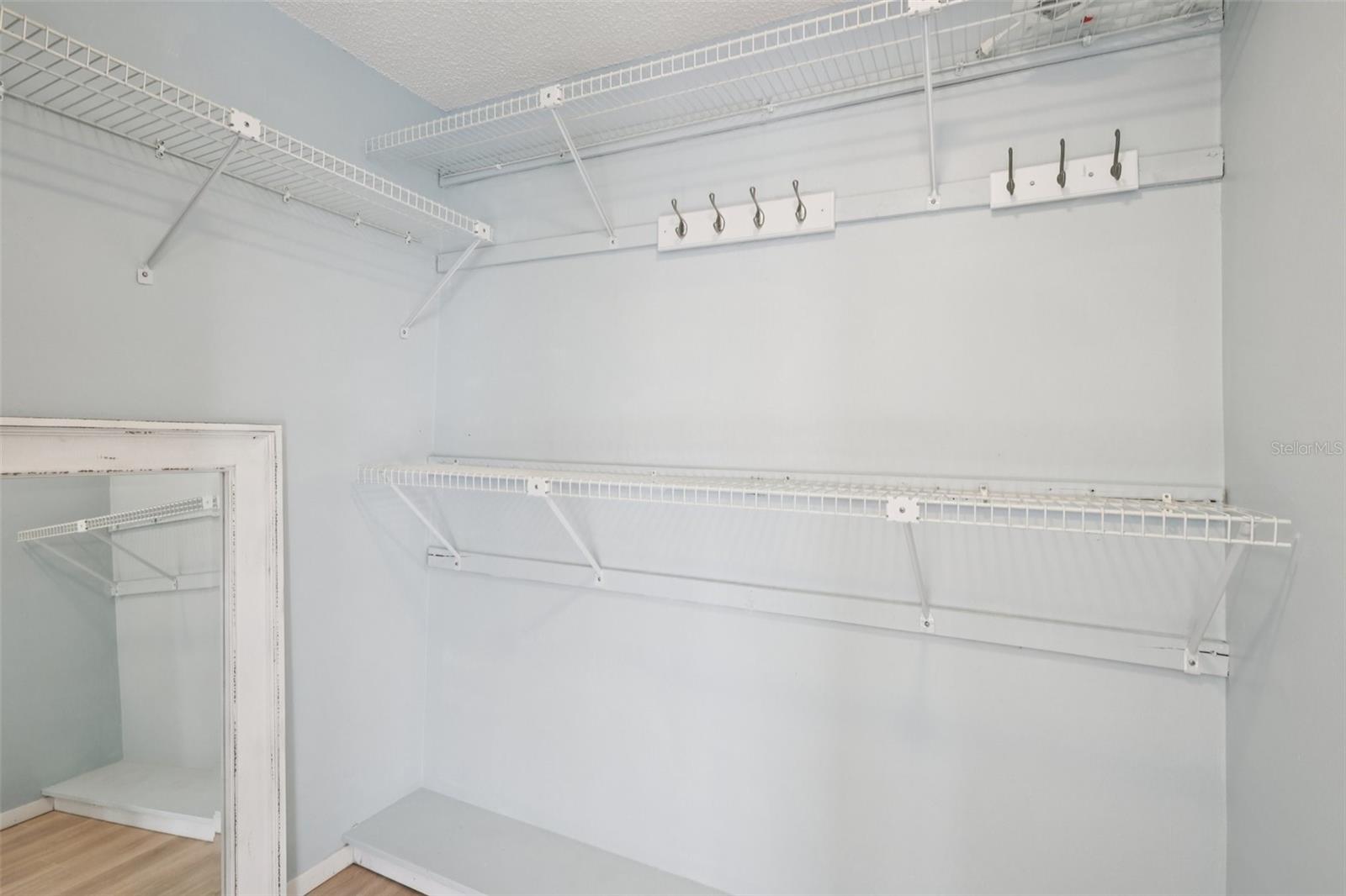 Listing photo id 29 for 8301 Valley Stream Lane