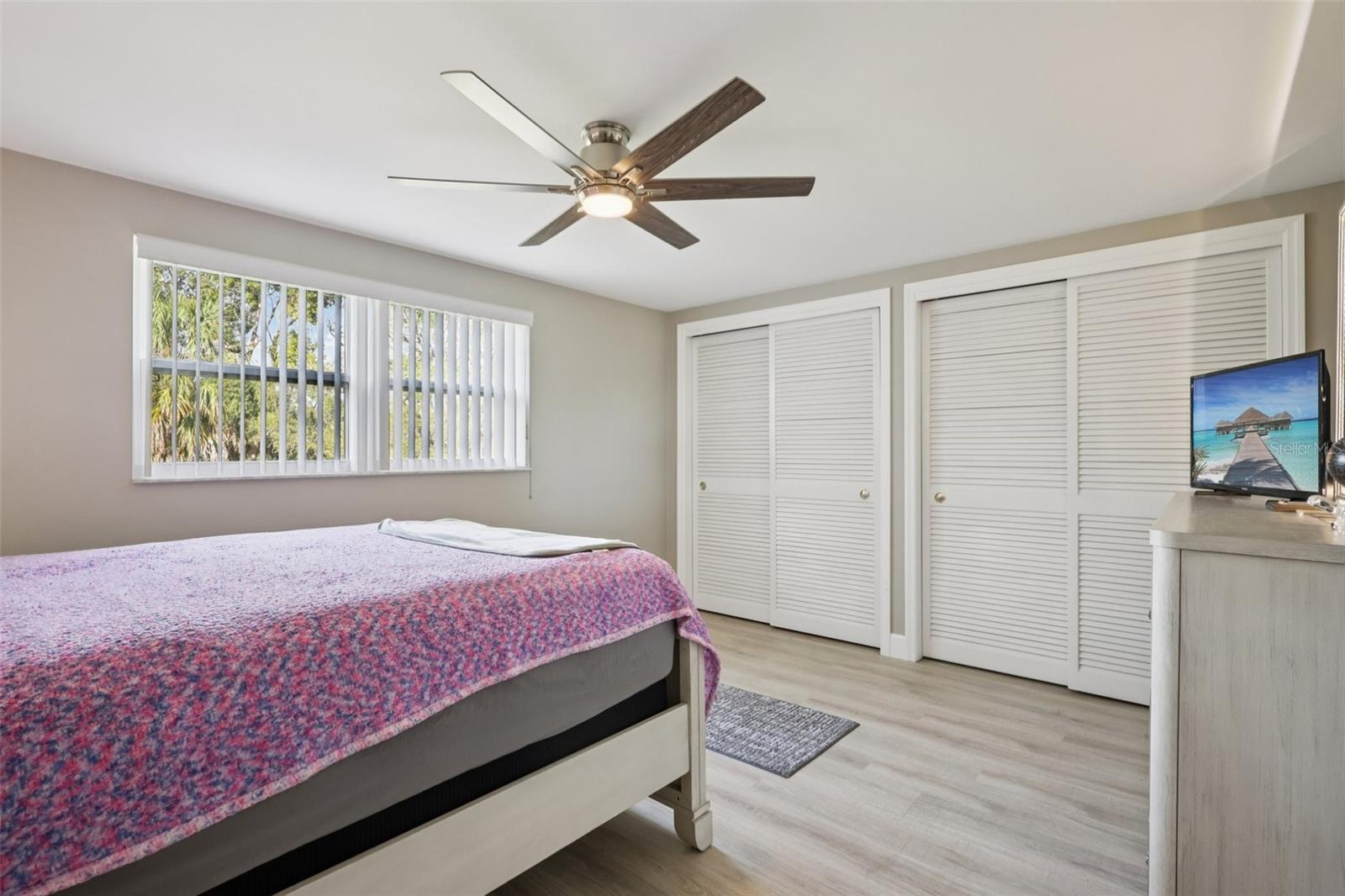 Listing photo id 31 for 8301 Valley Stream Lane