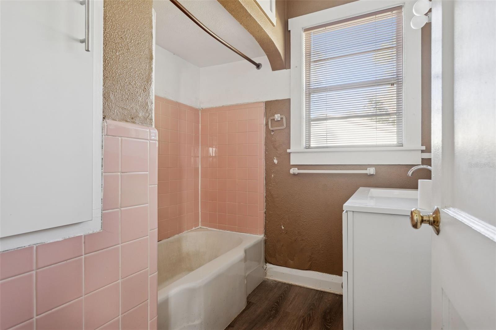 Image 10 of 33 For 8132 Honeybee Lane