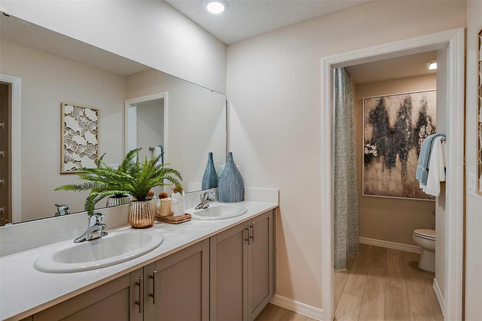 Image 21 of 28 For 4156 Hummock Place