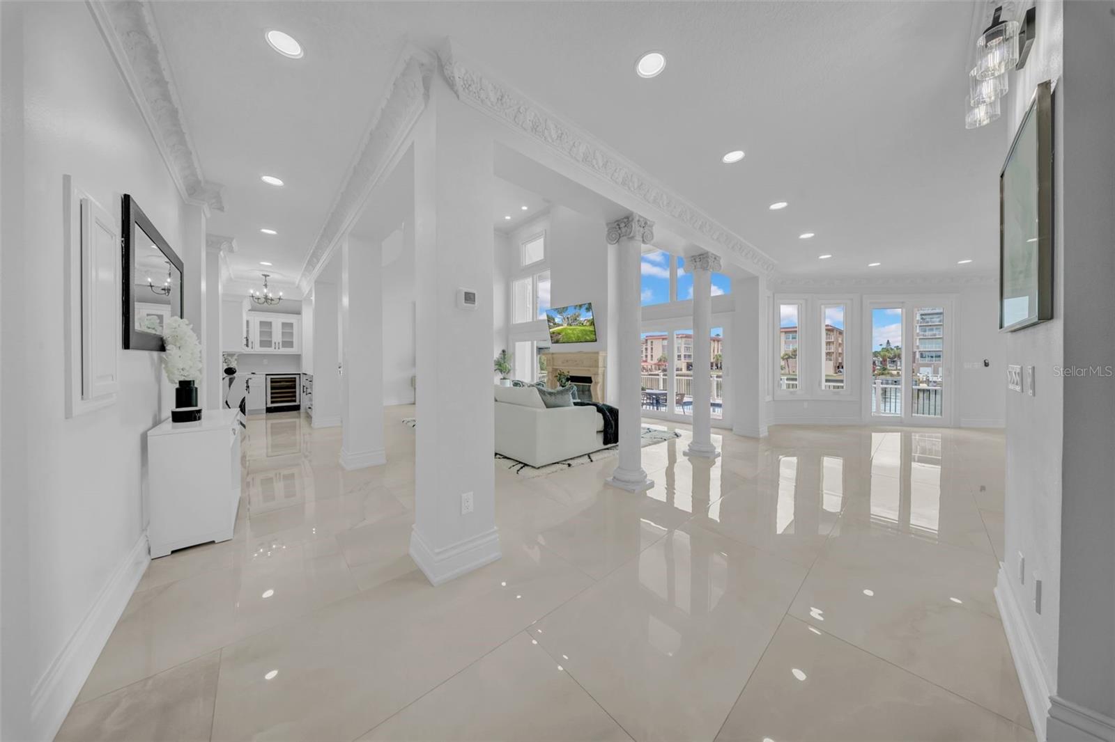 Image 18 of 75 For 124 Leeward Island