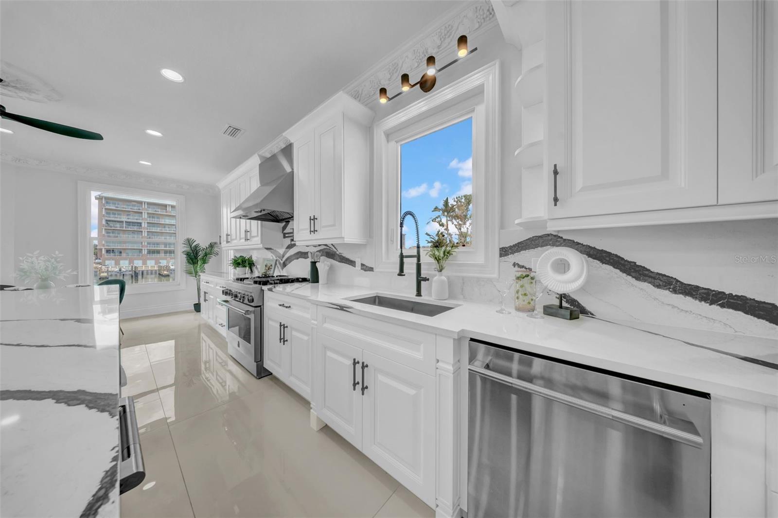 Image 28 of 75 For 124 Leeward Island