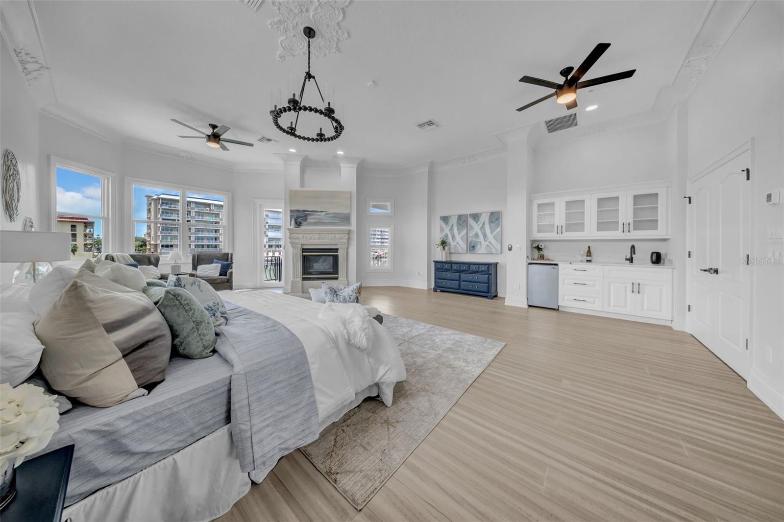 Image 37 of 75 For 124 Leeward Island