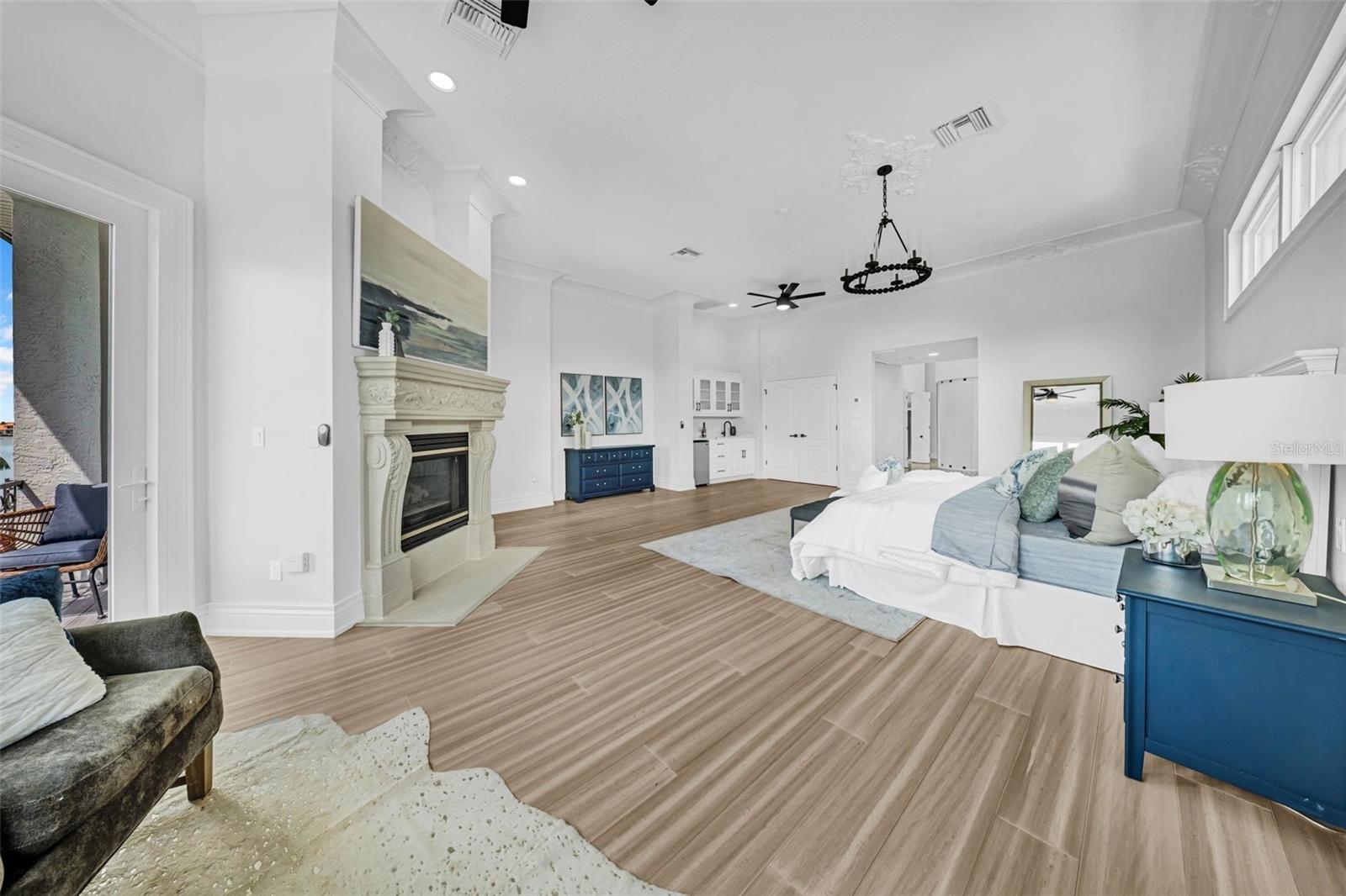 Image 40 of 75 For 124 Leeward Island