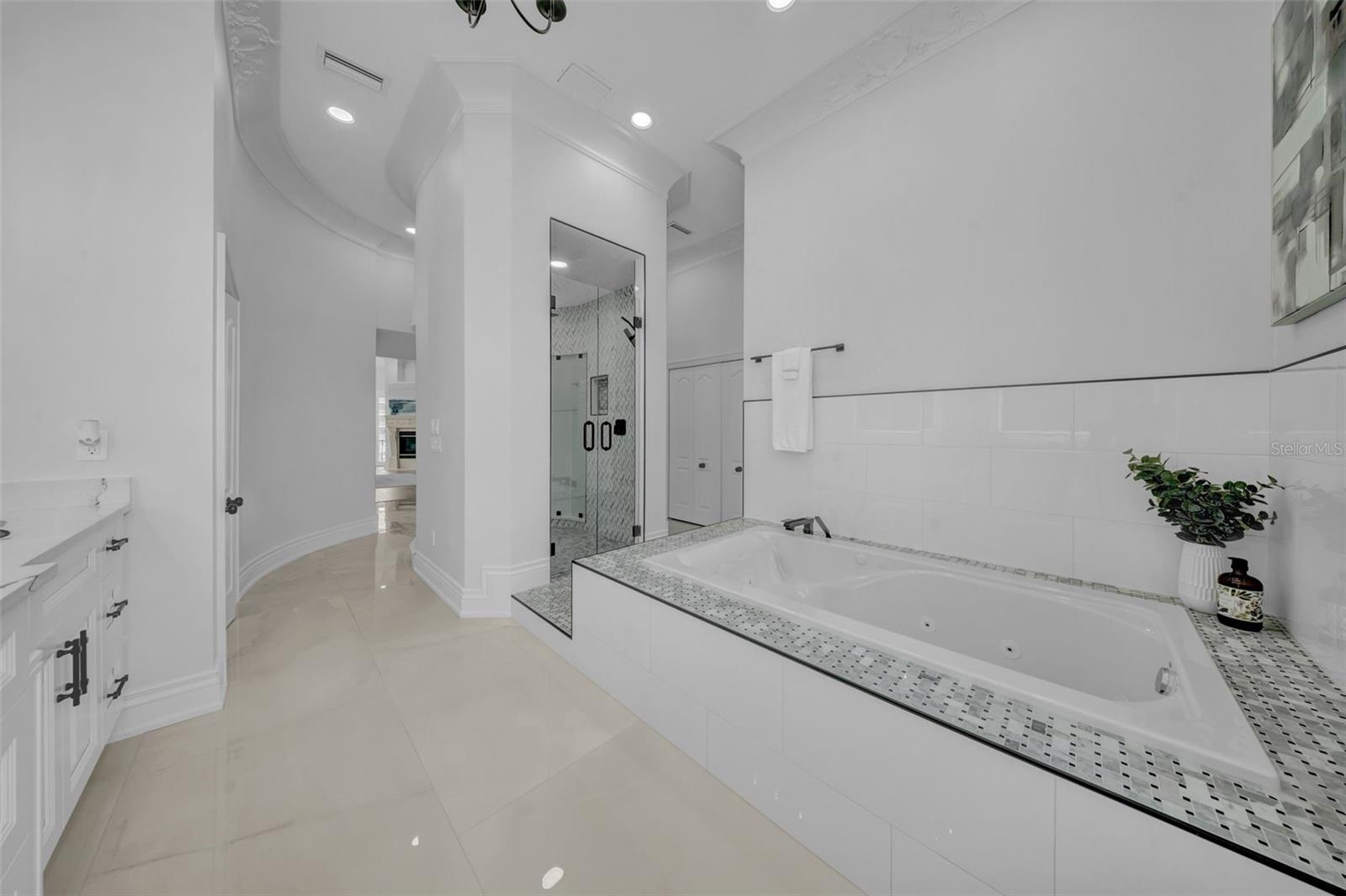 Image 44 of 75 For 124 Leeward Island