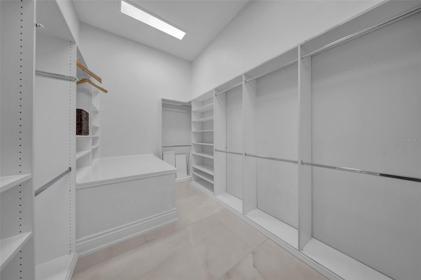 Image 49 of 75 For 124 Leeward Island