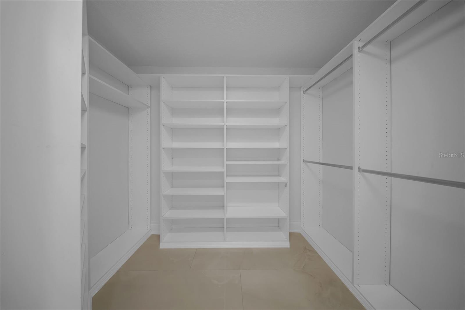 Image 50 of 75 For 124 Leeward Island