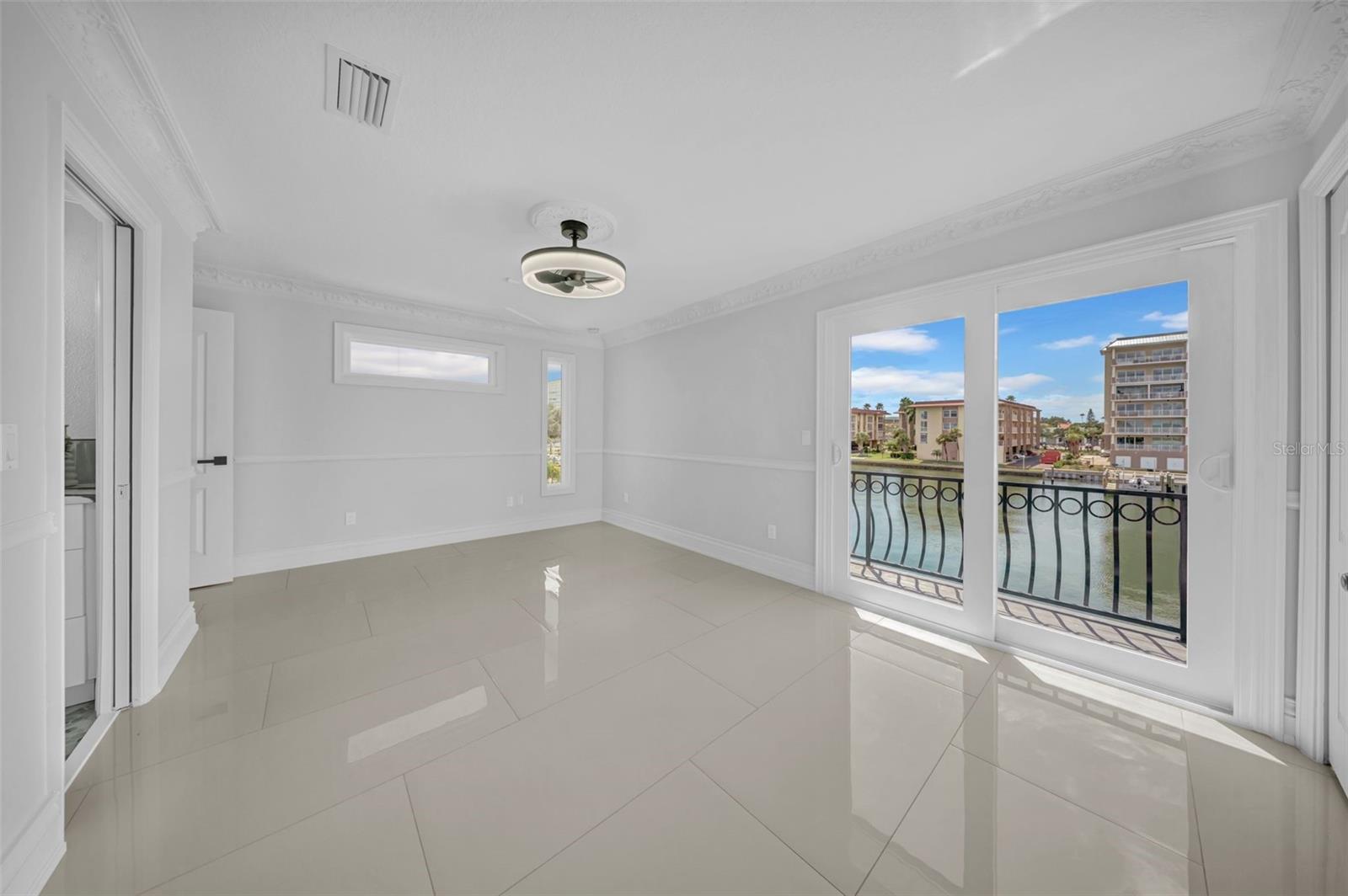 Image 53 of 75 For 124 Leeward Island