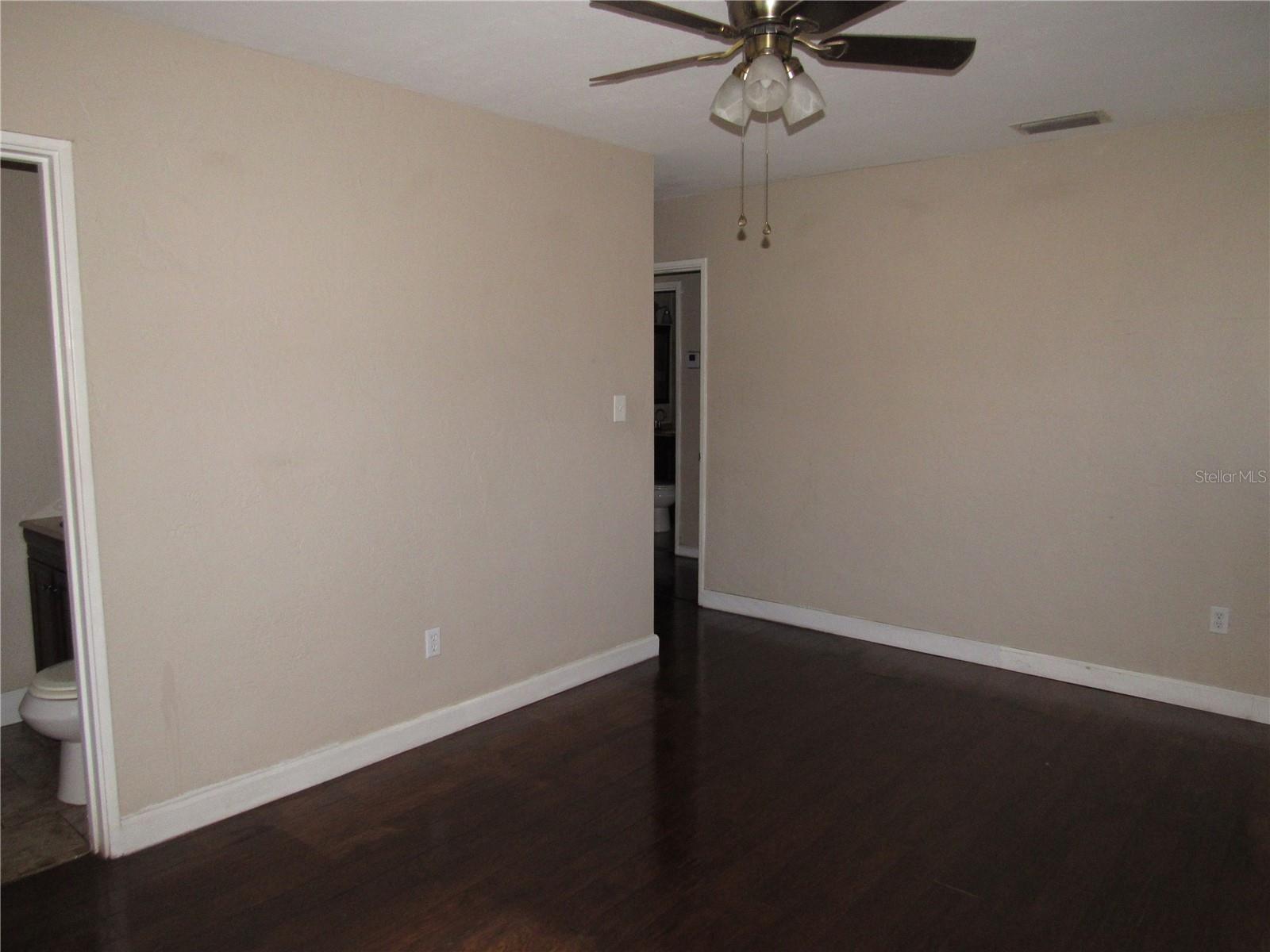 Image 11 of 23 For 4232 Bay View Avenue