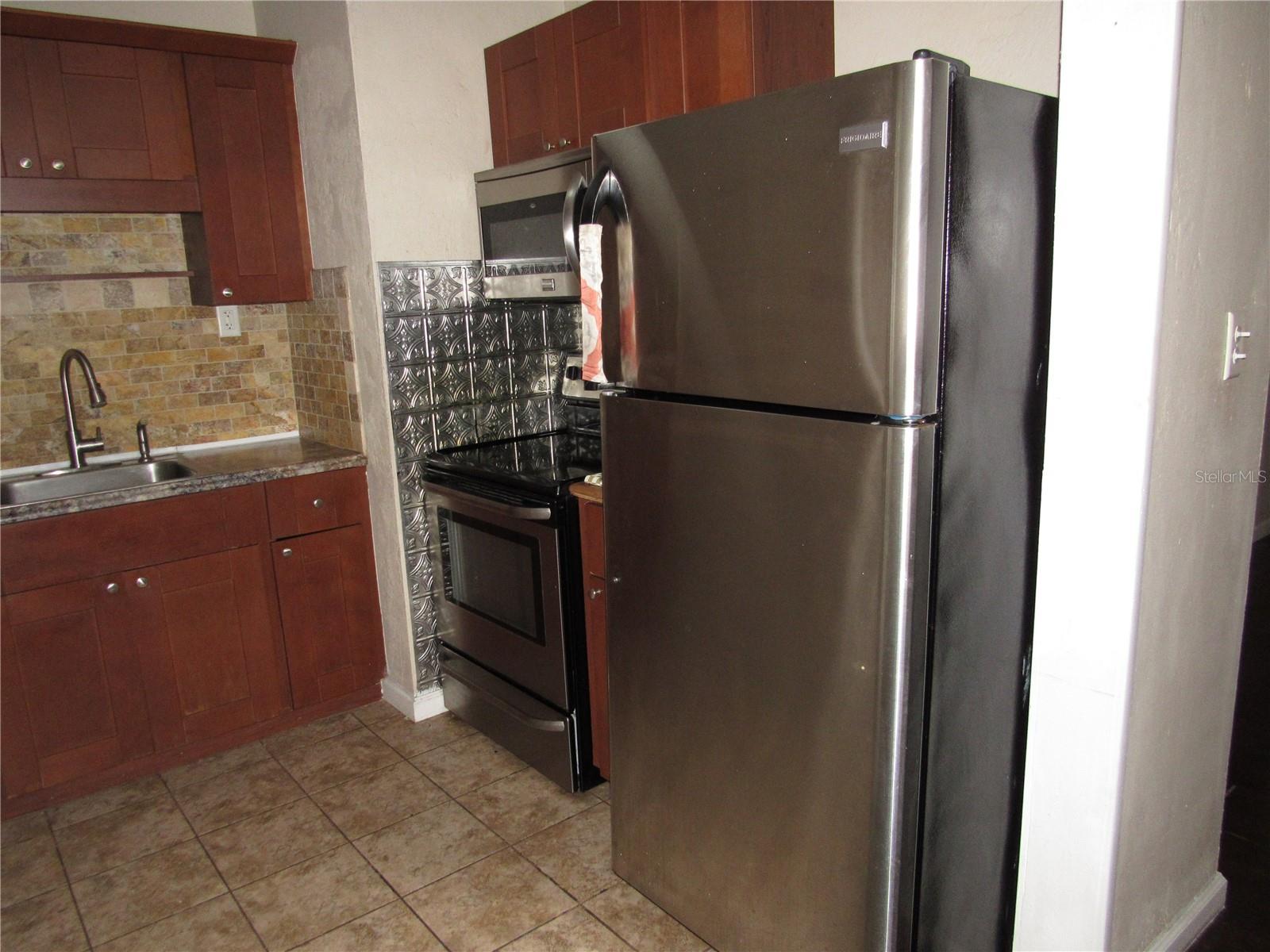 Image 5 of 23 For 4232 Bay View Avenue