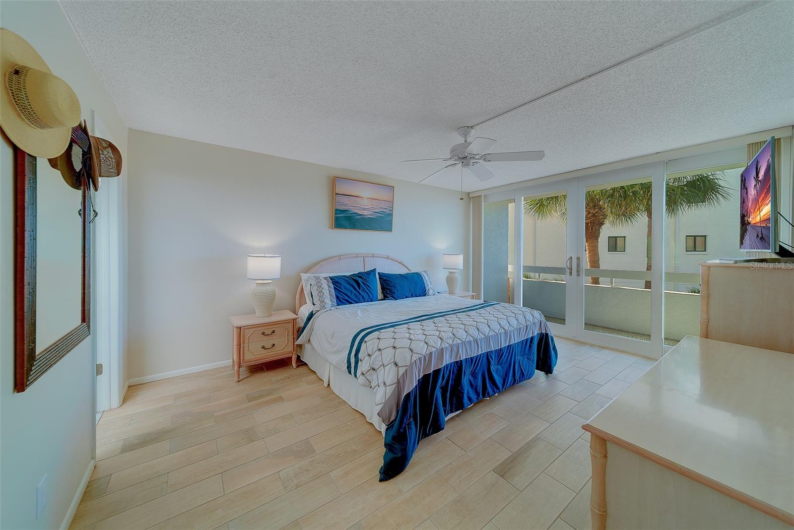 Image 20 of 50 For 17900 Gulf Boulevard 1b