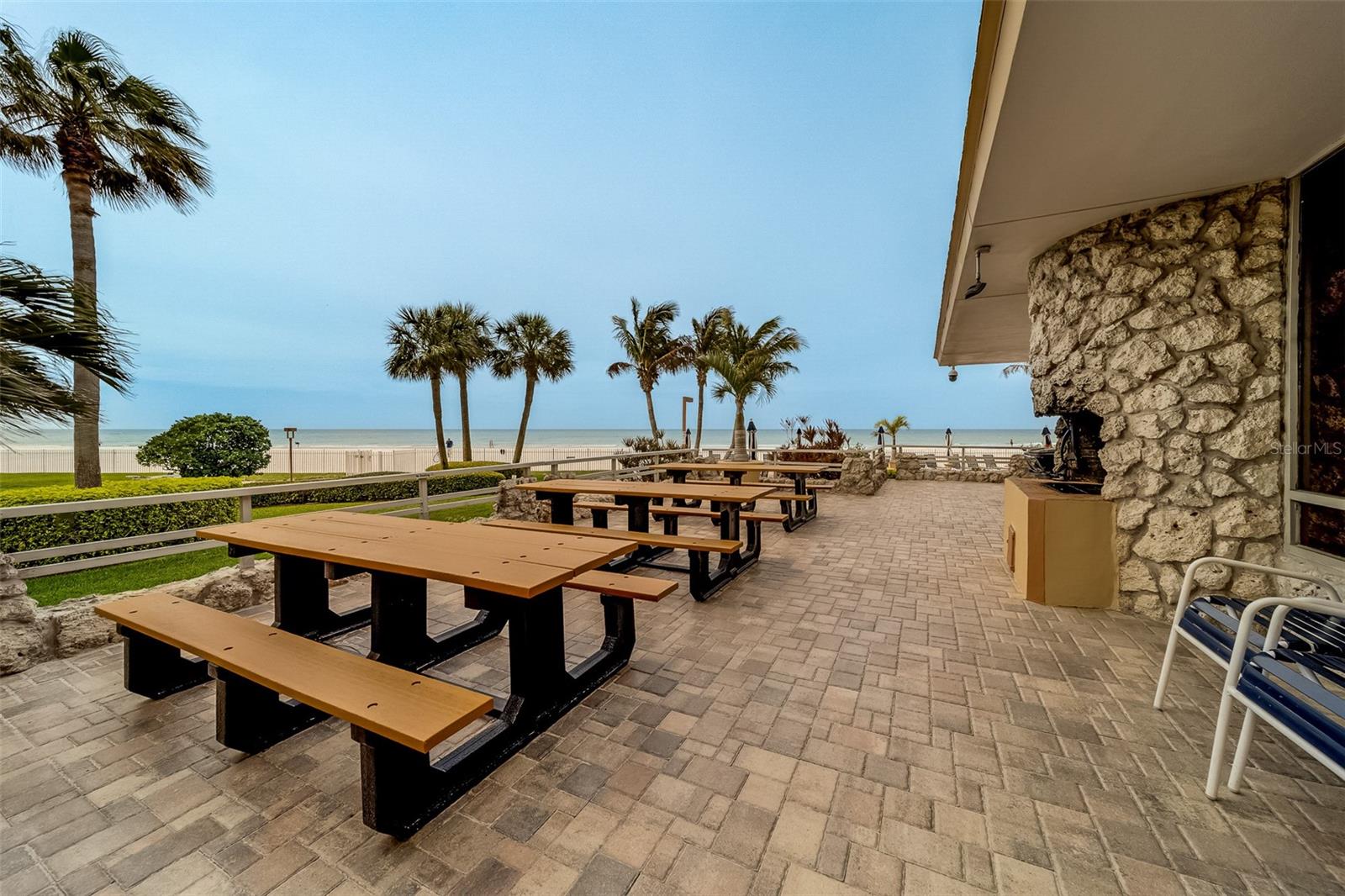 Image 42 of 50 For 17900 Gulf Boulevard 1b