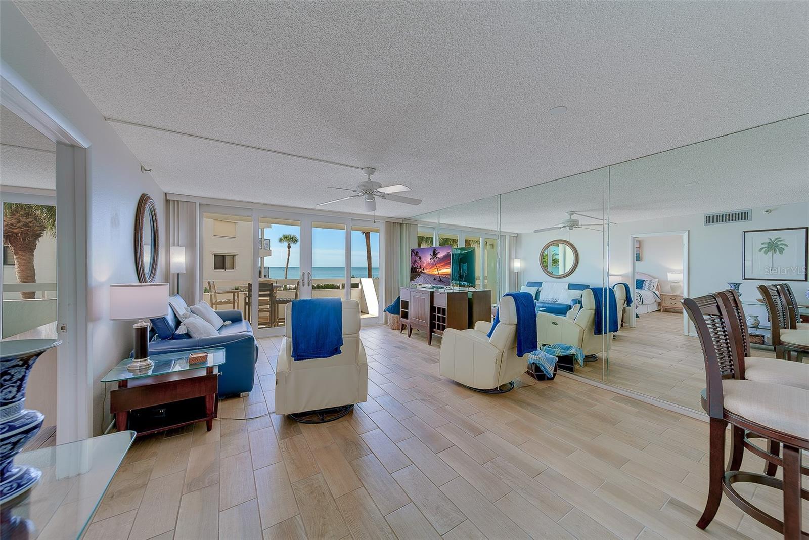 Image 6 of 50 For 17900 Gulf Boulevard 1b