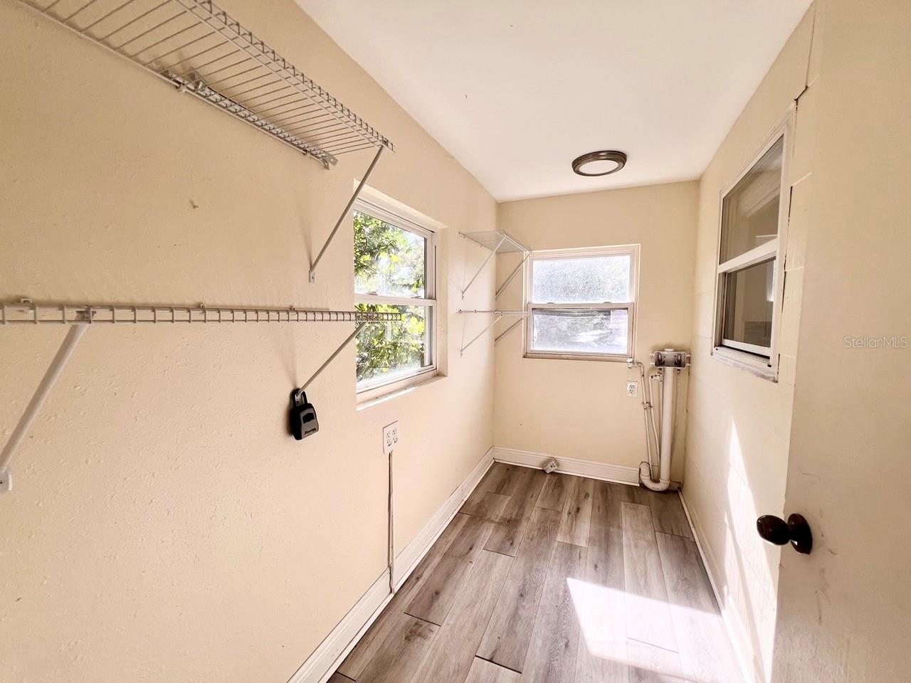 Image 9 of 26 For 3140 57th Avenue N