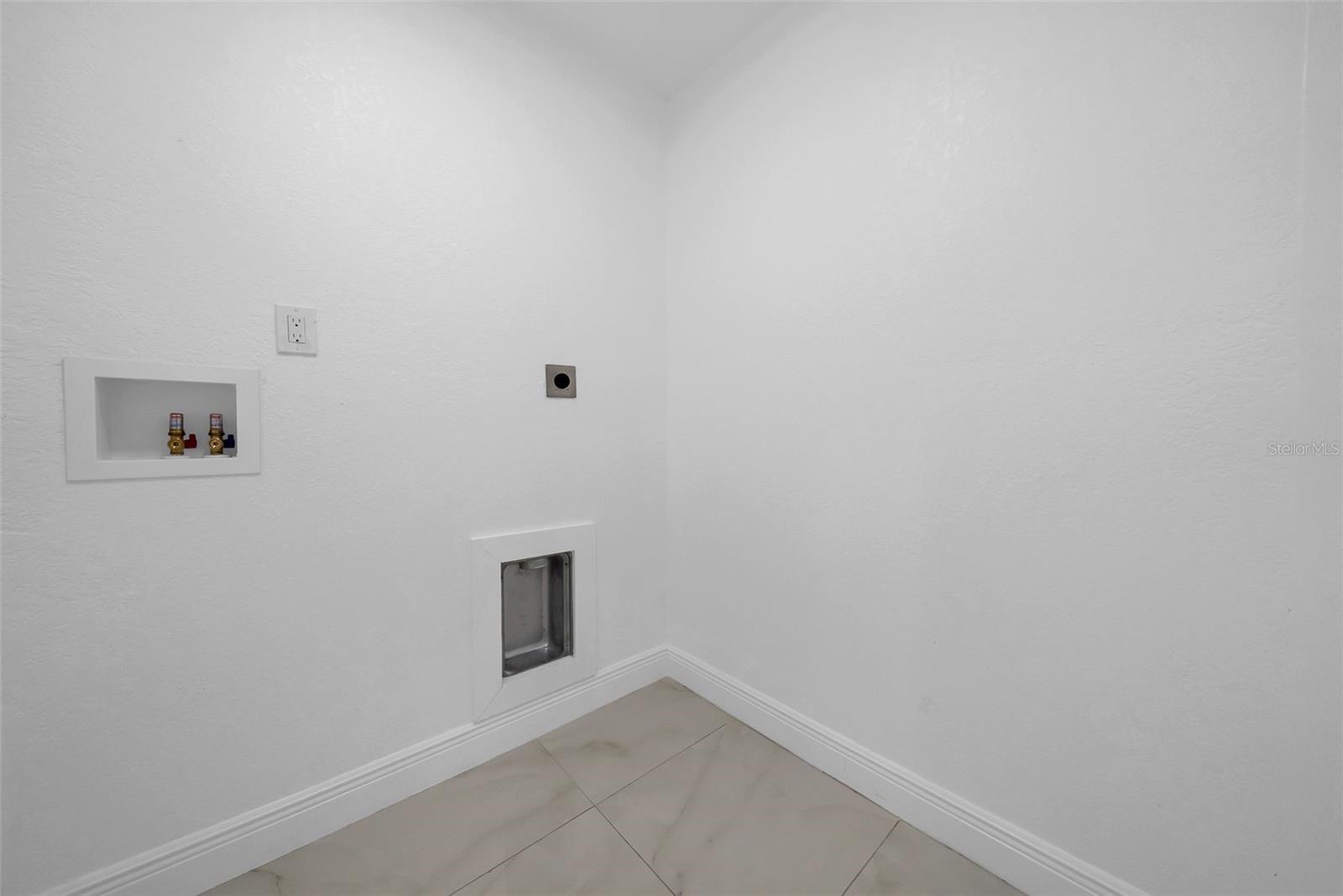 Image 31 of 54 For 2020 58th Avenue S