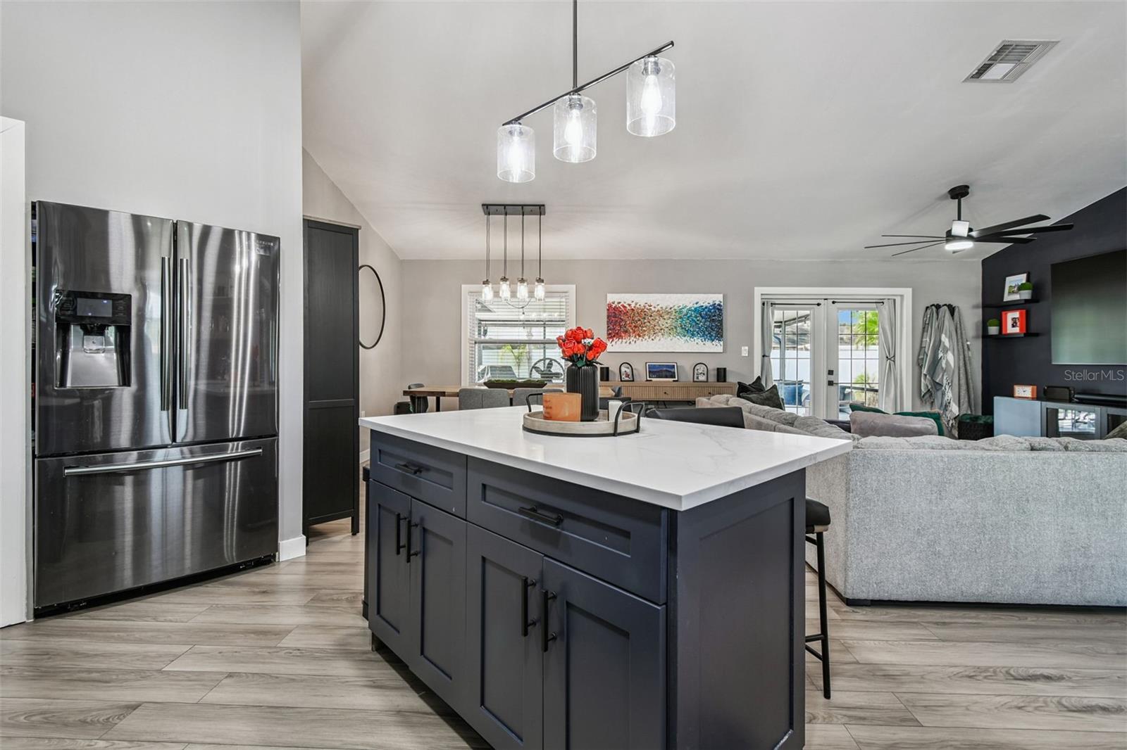 Listing photo id 14 for 1729 Lake Crest Avenue