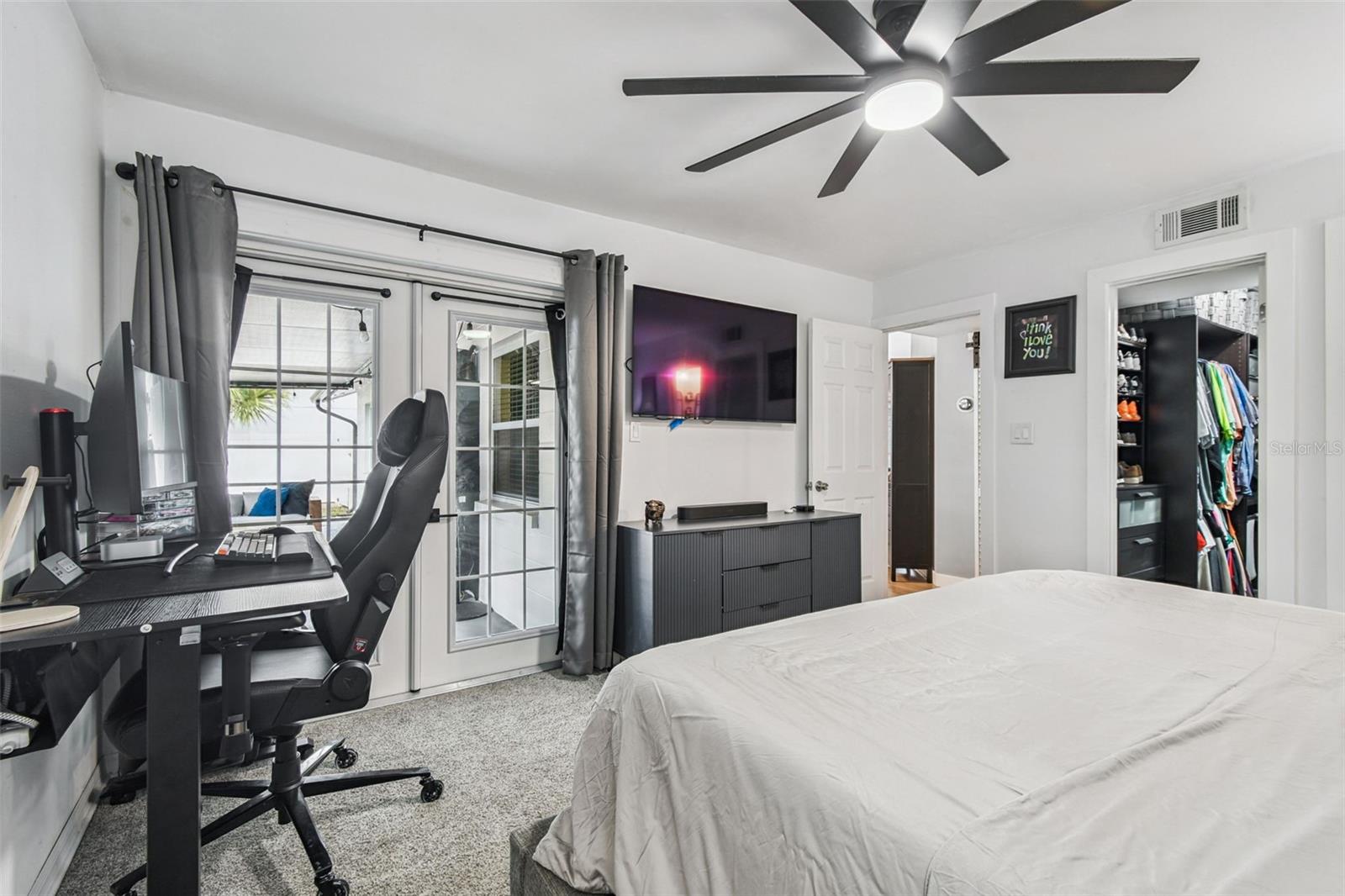 Listing photo id 19 for 1729 Lake Crest Avenue