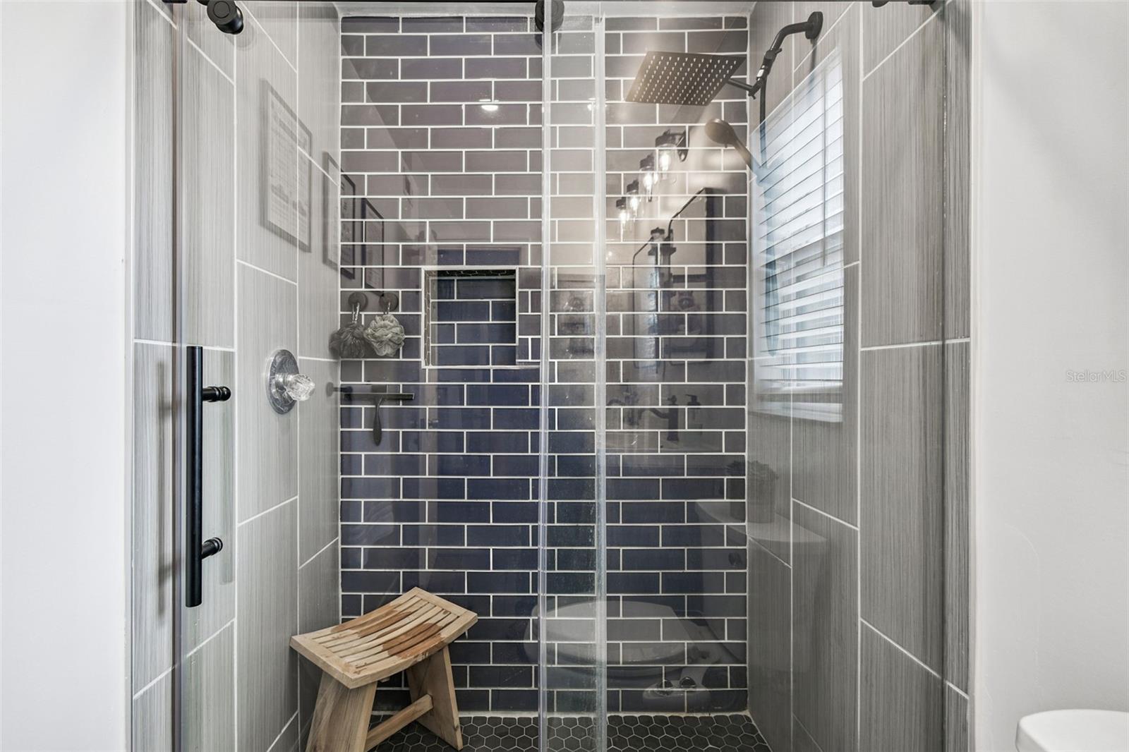 Listing photo id 23 for 1729 Lake Crest Avenue