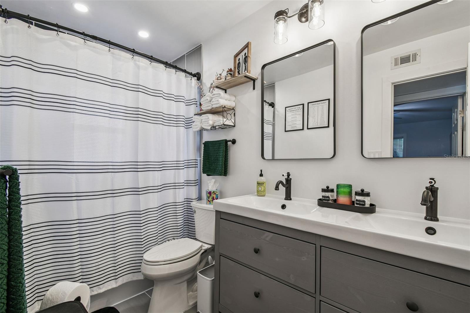 Listing photo id 28 for 1729 Lake Crest Avenue