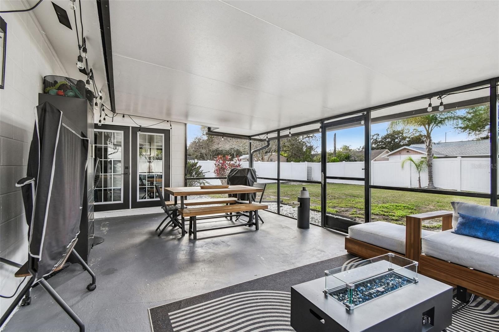 Listing photo id 31 for 1729 Lake Crest Avenue