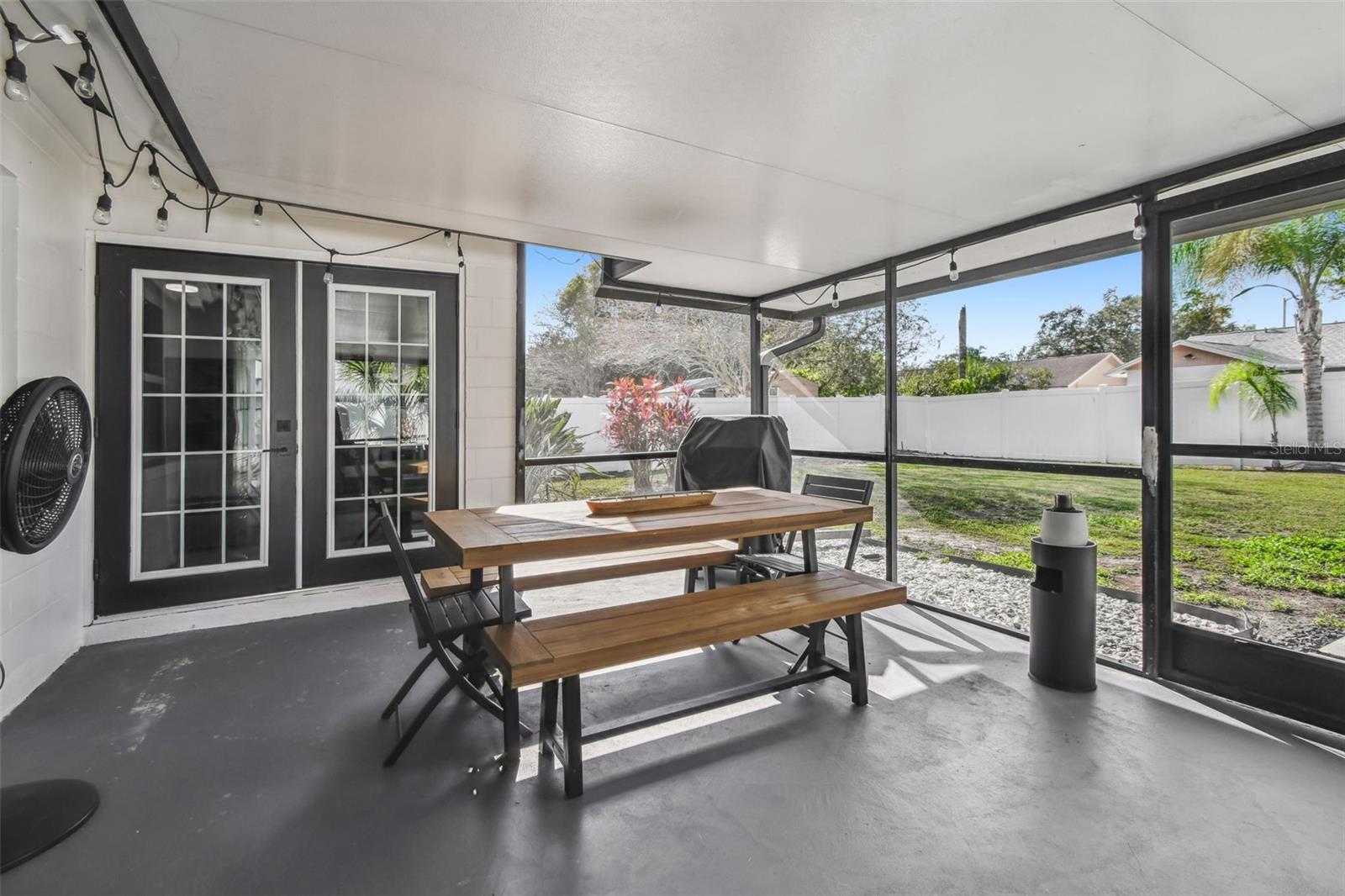 Listing photo id 37 for 1729 Lake Crest Avenue