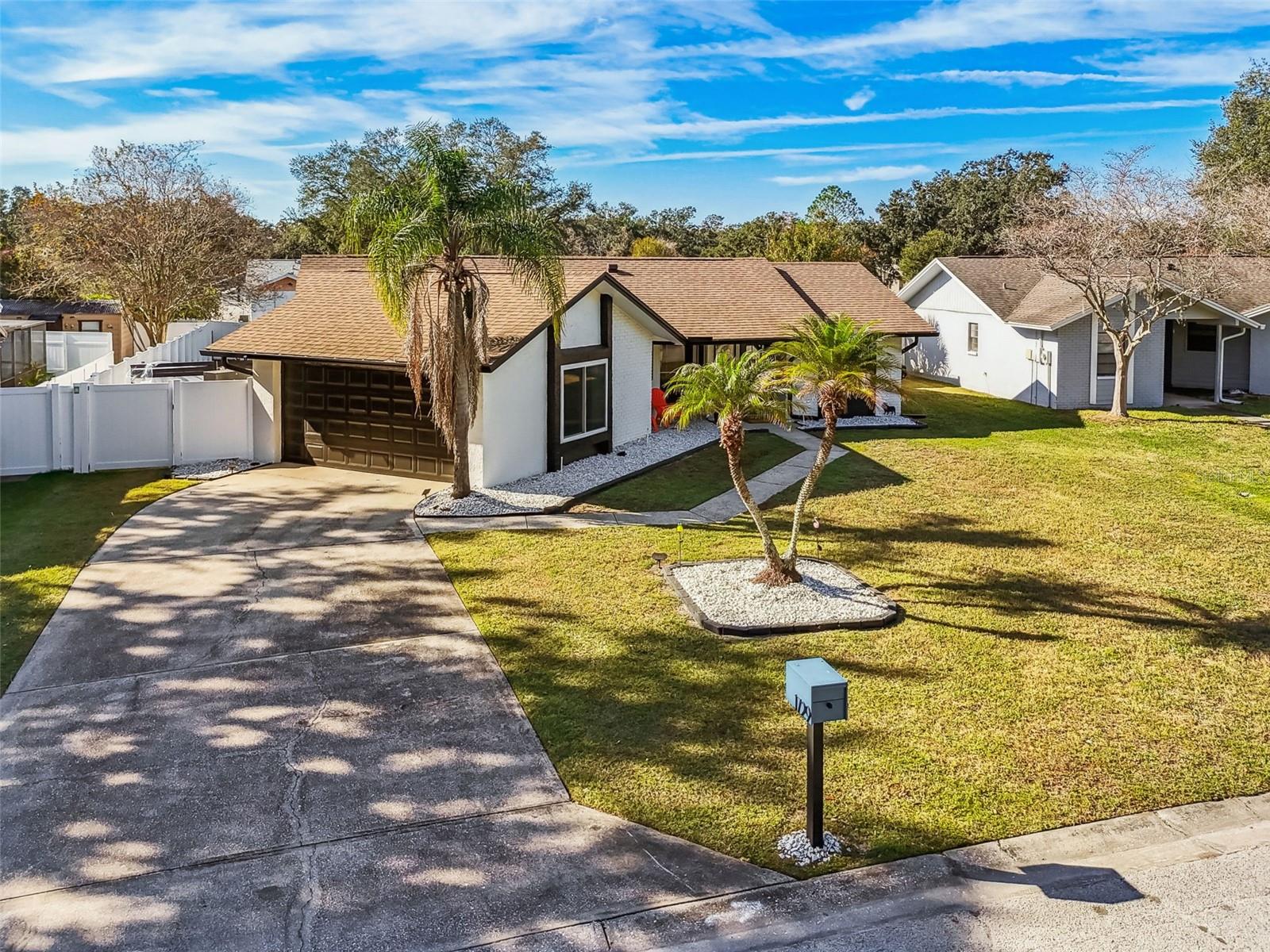 Listing photo id 40 for 1729 Lake Crest Avenue