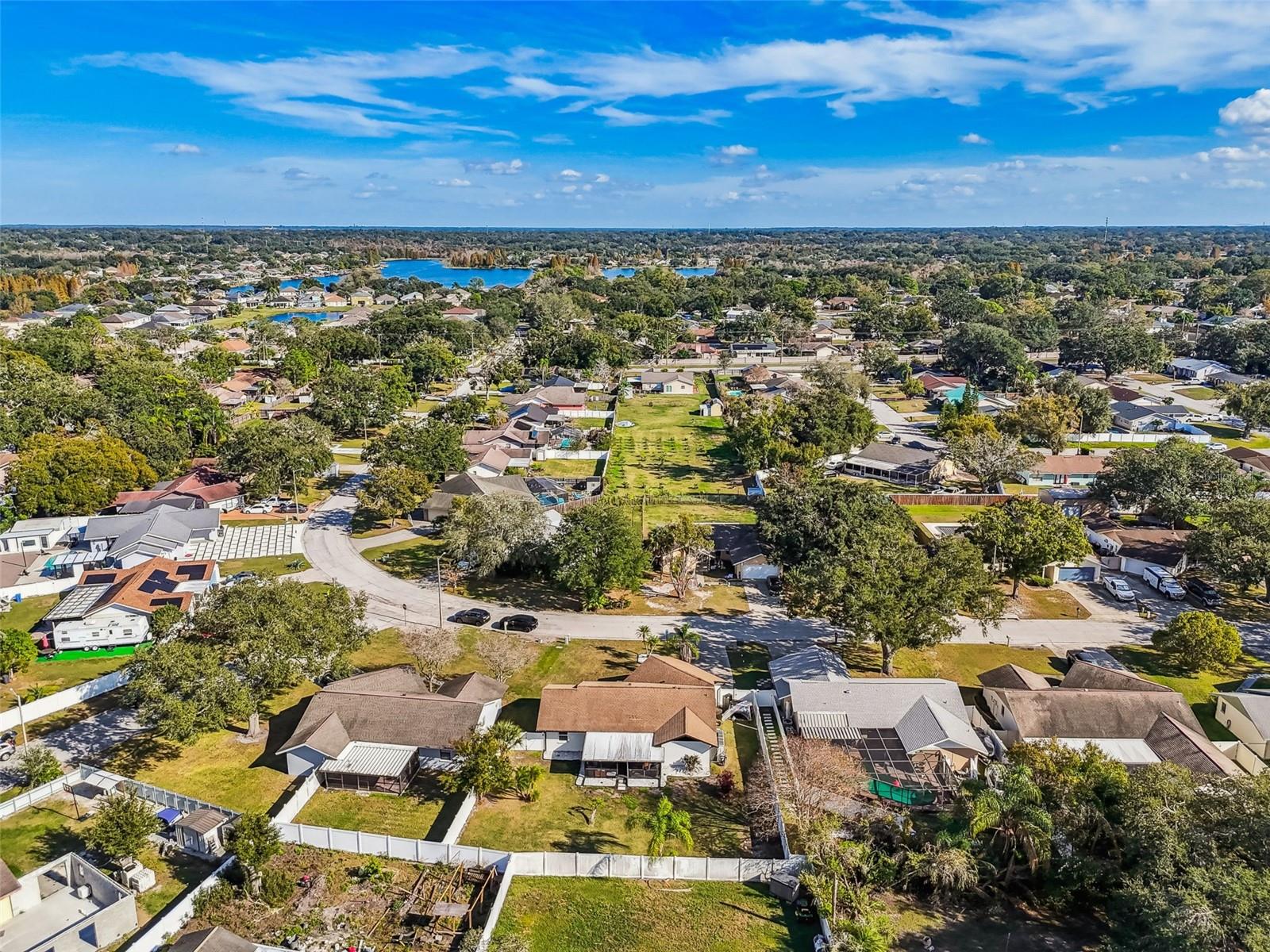 Listing photo id 49 for 1729 Lake Crest Avenue