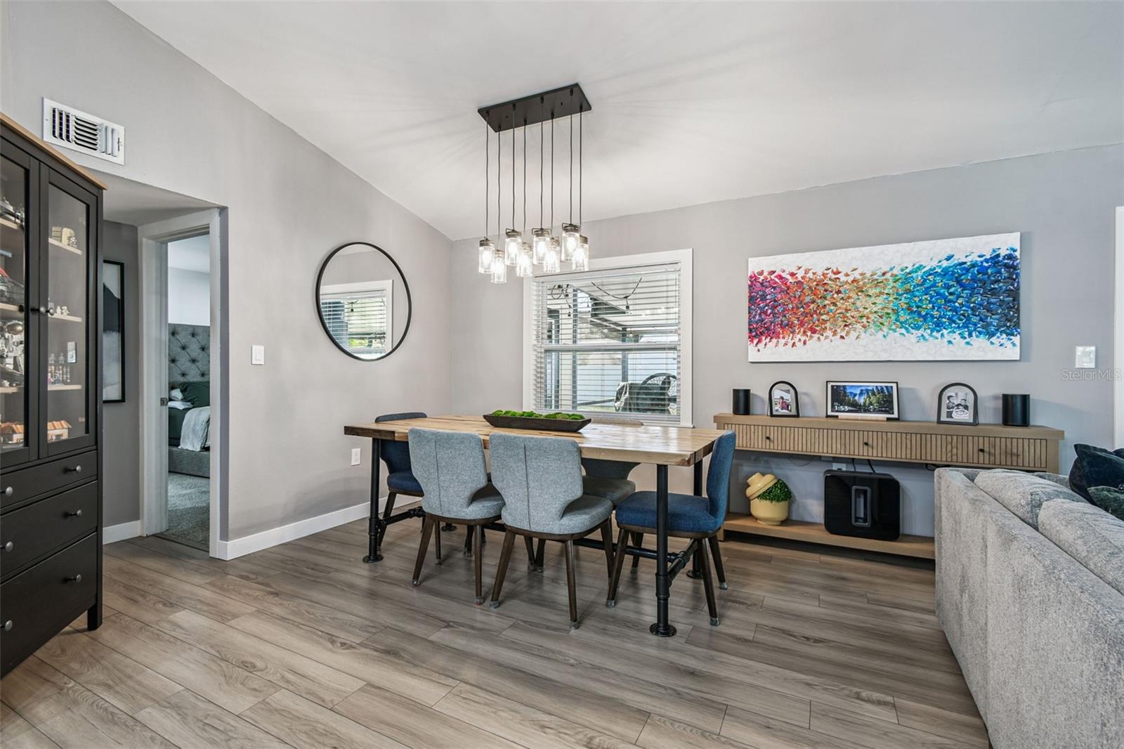 Listing photo id 6 for 1729 Lake Crest Avenue