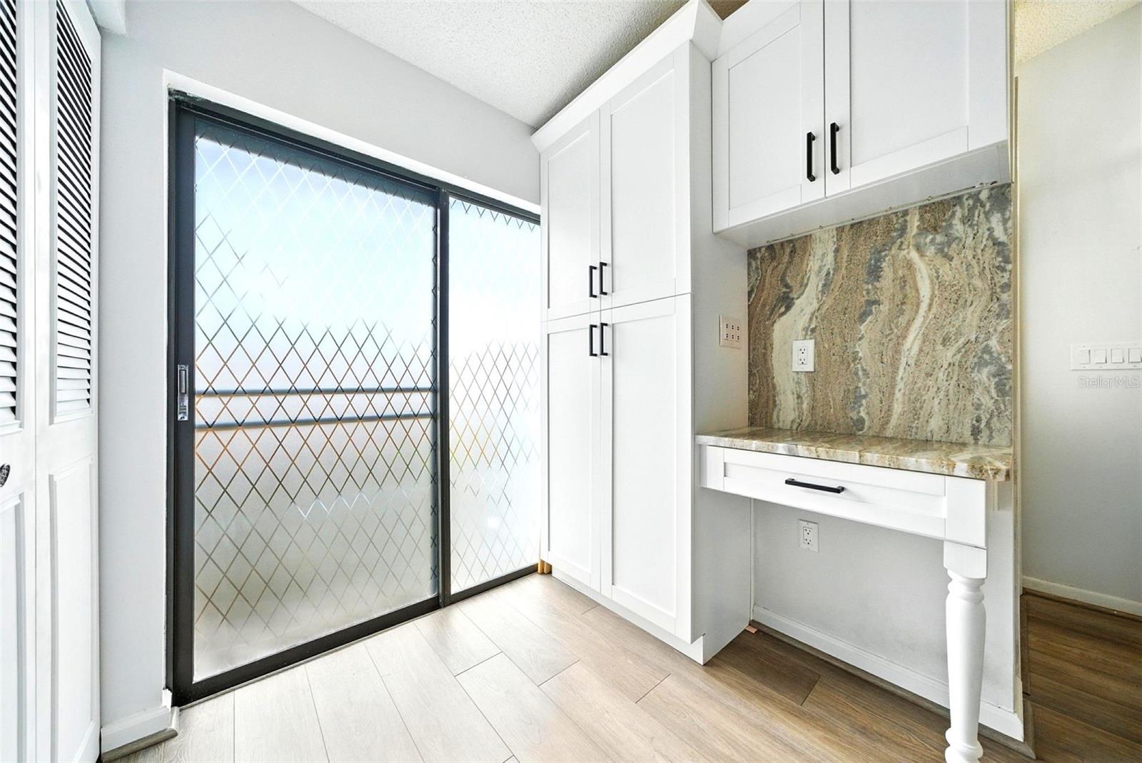 Image 17 of 47 For 1725 Pine Ridge Way E E