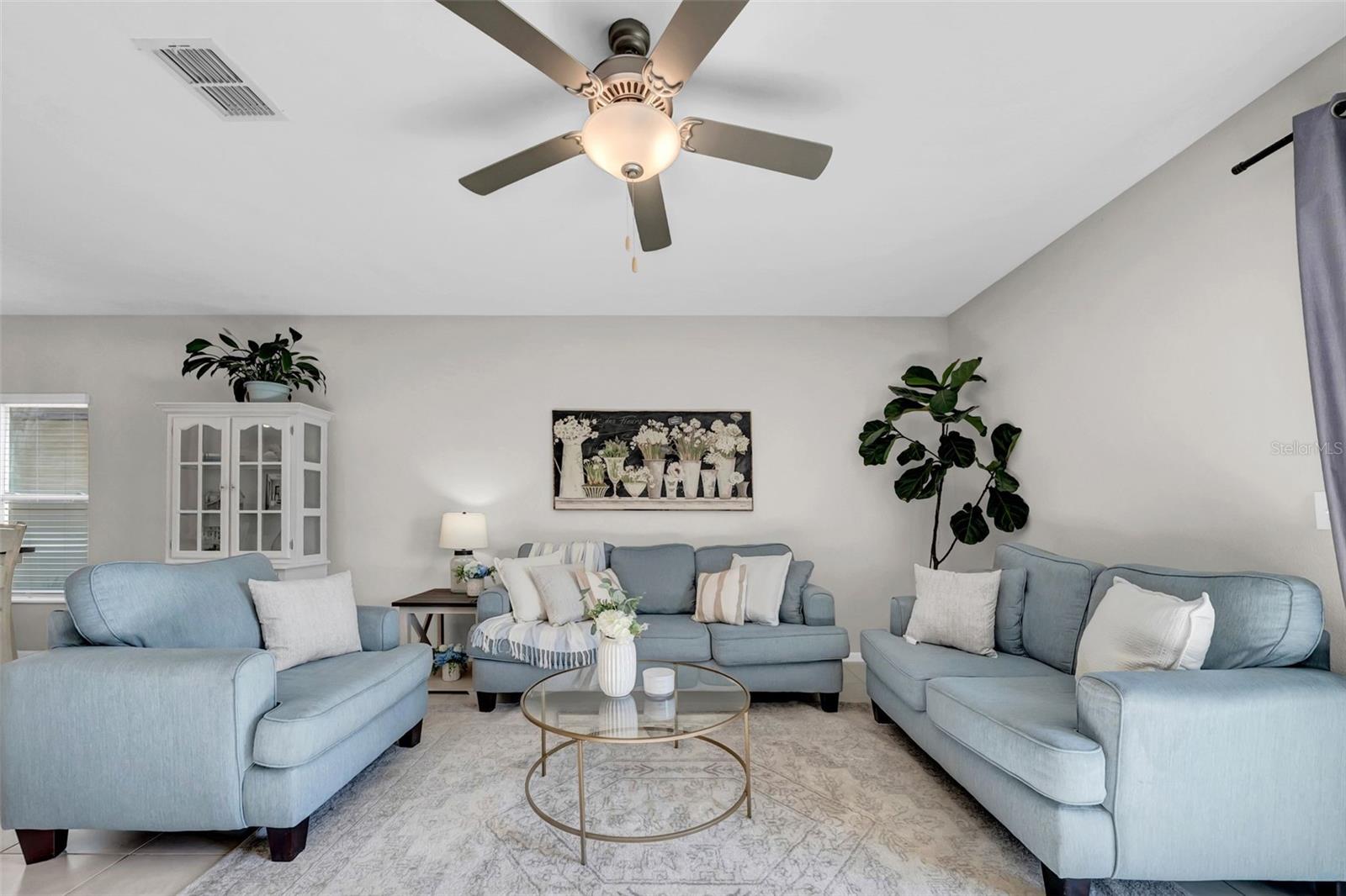 Listing photo id 12 for 31440 Barrel Wave Way