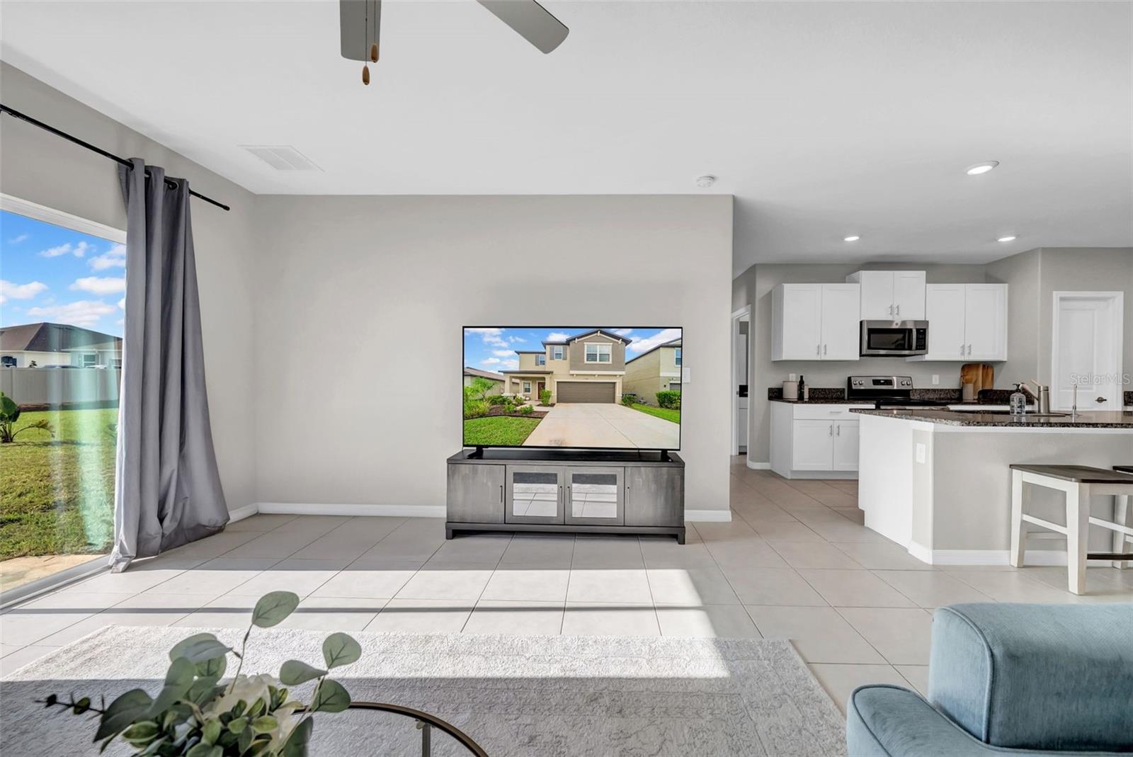 Listing photo id 15 for 31440 Barrel Wave Way