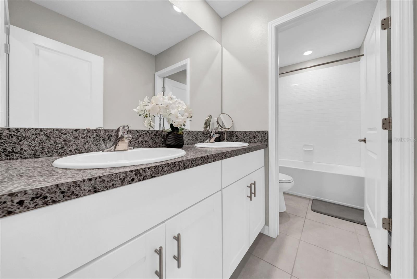 Listing photo id 31 for 31440 Barrel Wave Way